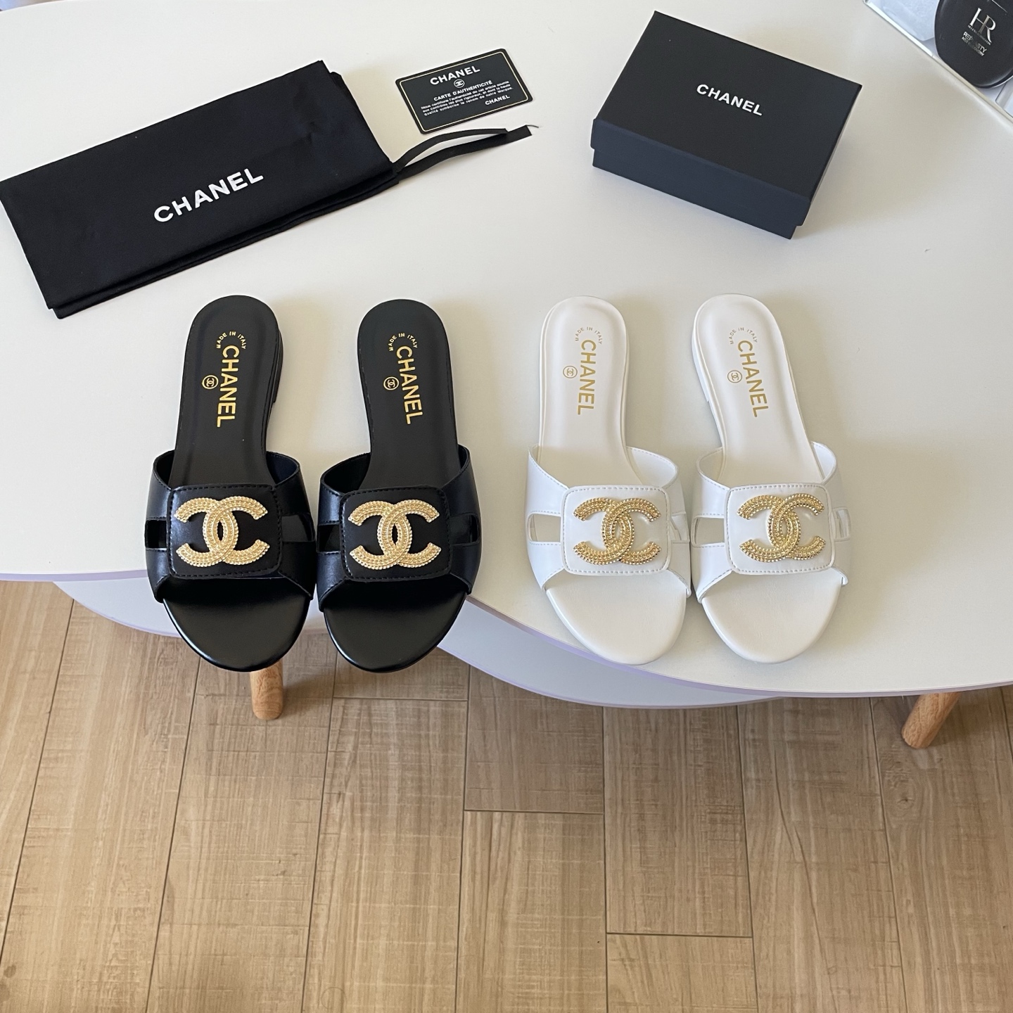 Openwork flat sandals 35-41