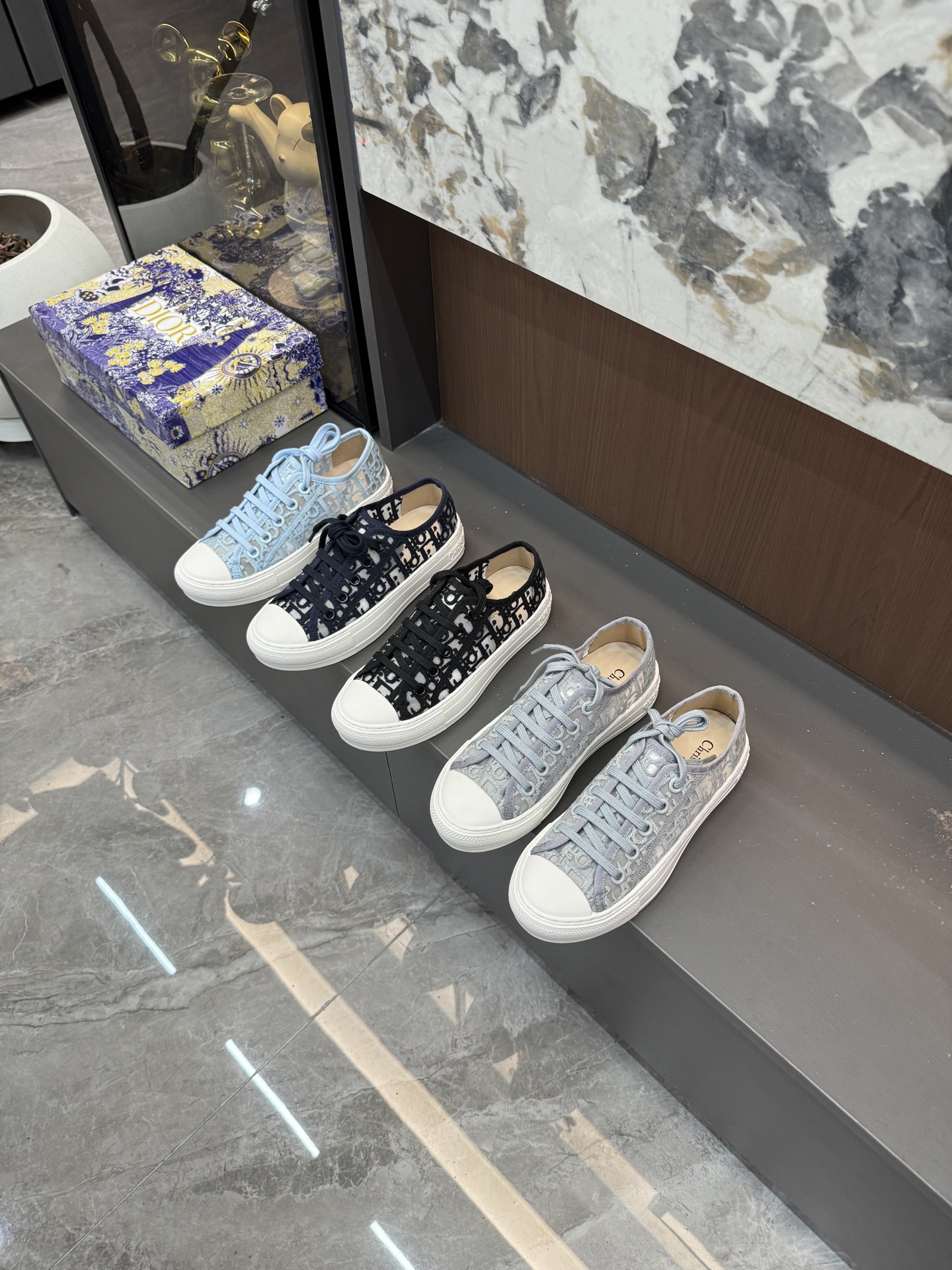 mesh embroidered sneakers 35-42