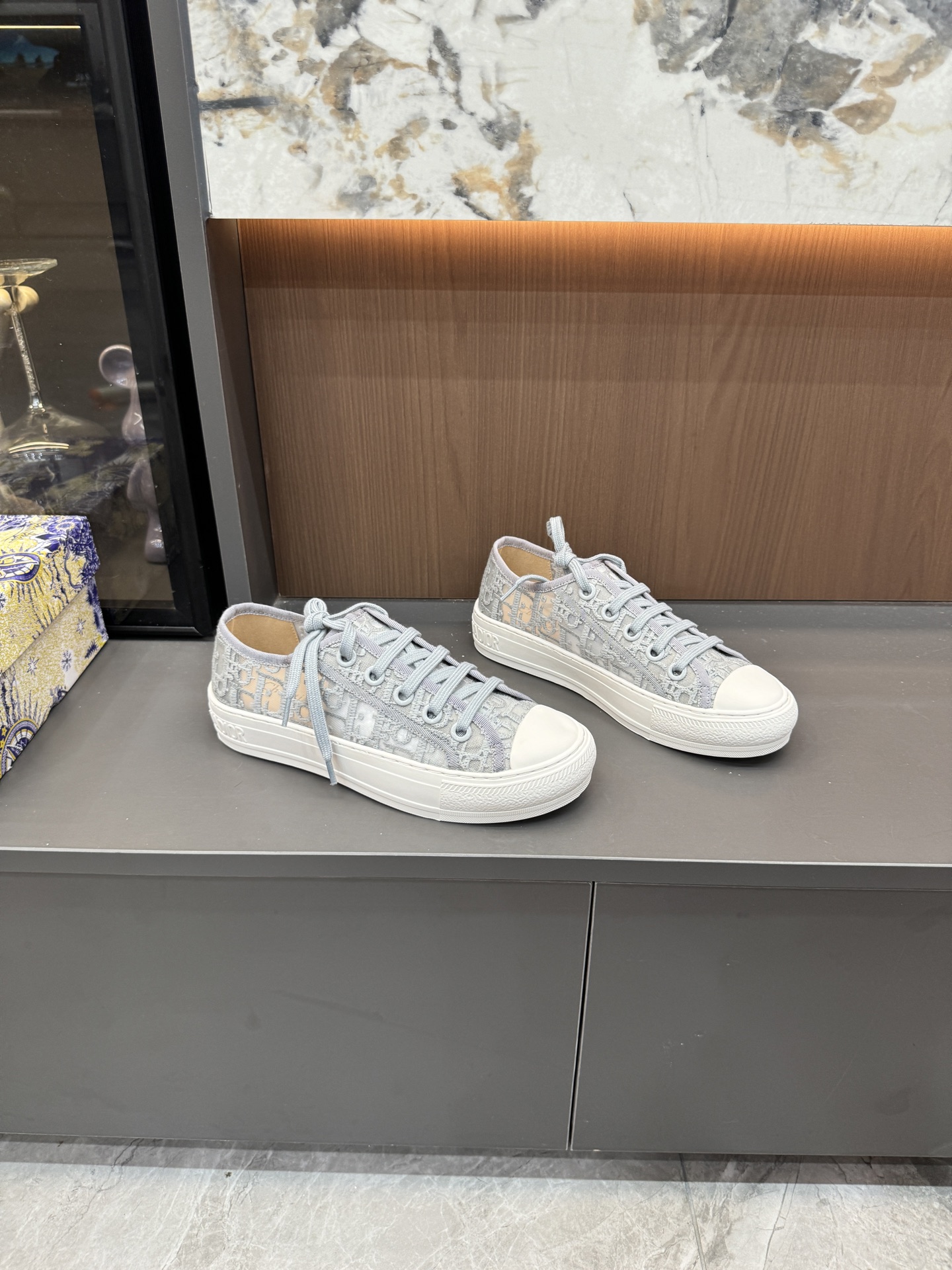 mesh embroidered sneakers 35-42