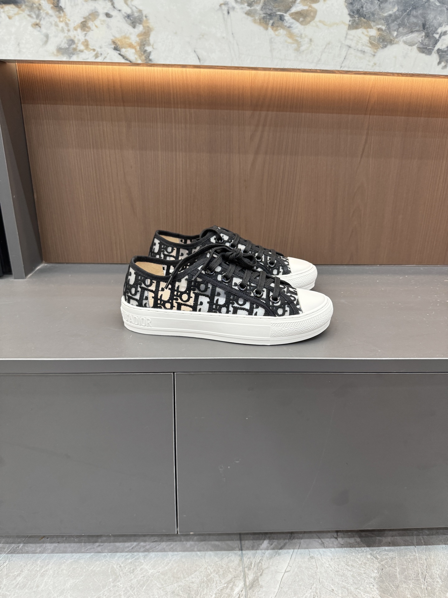 mesh embroidered sneakers 35-42