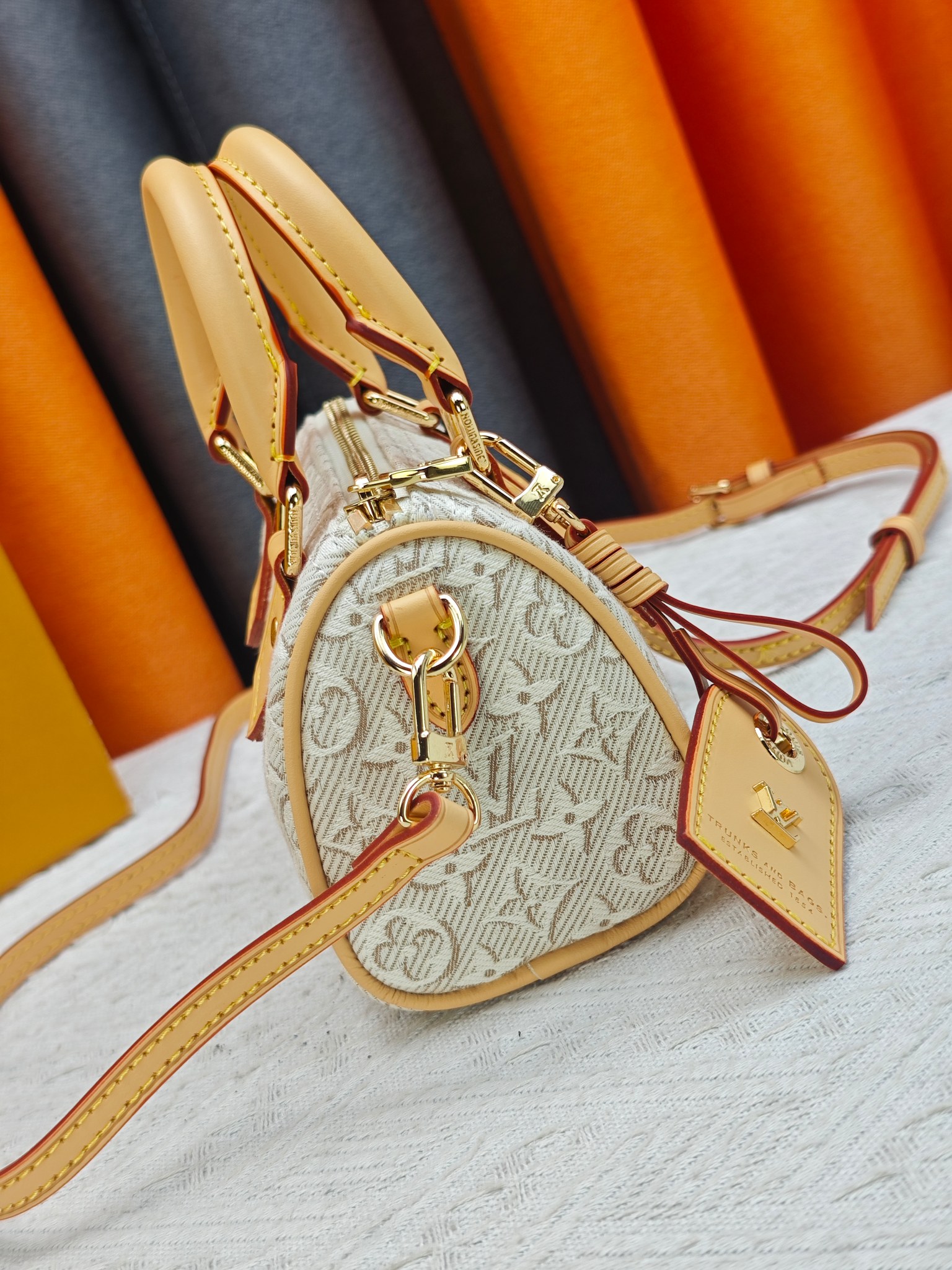 White/Jacquard Handbag 16*10*7.5cm
