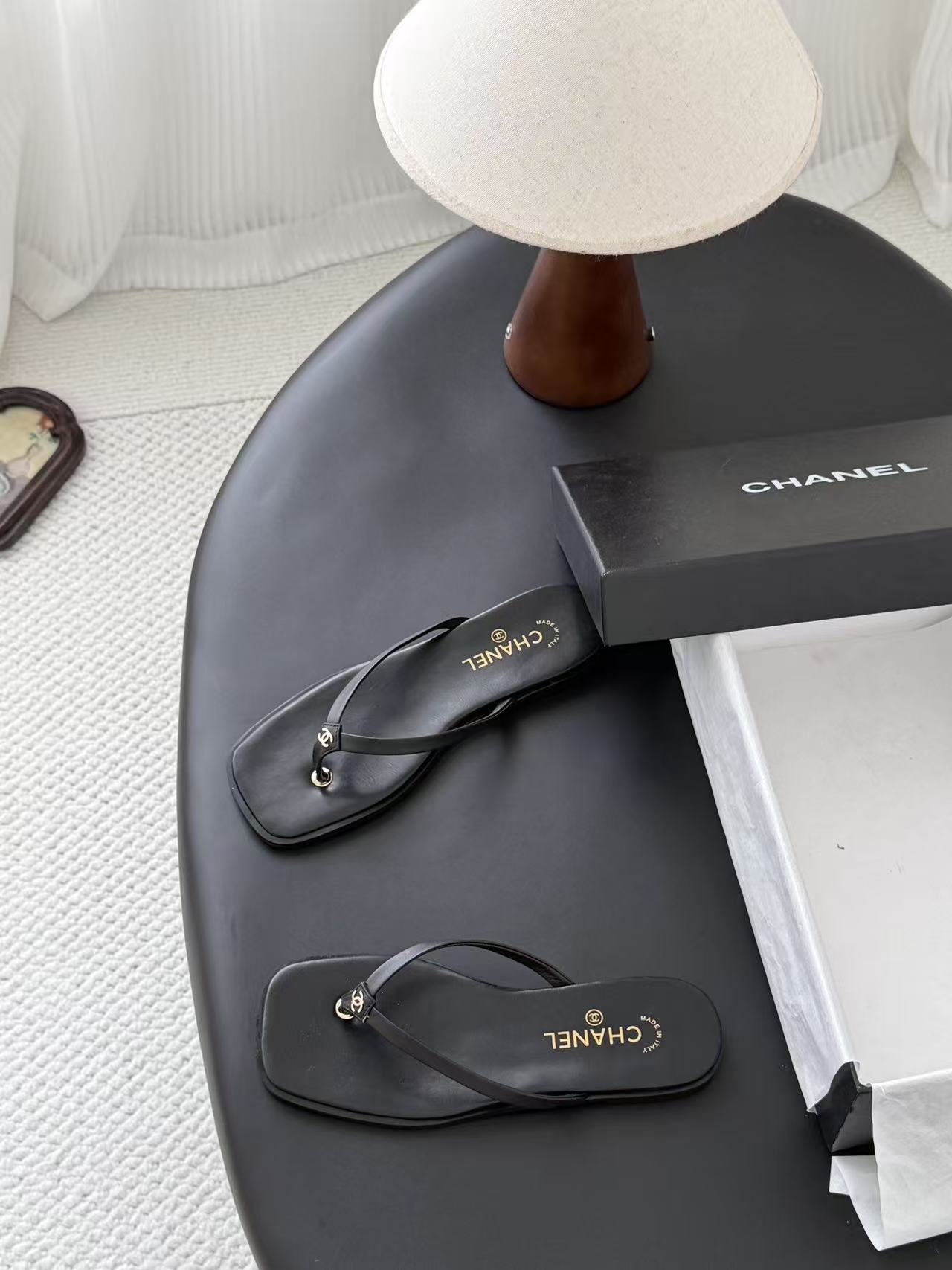 Flip-flops and flip-flops 35-42