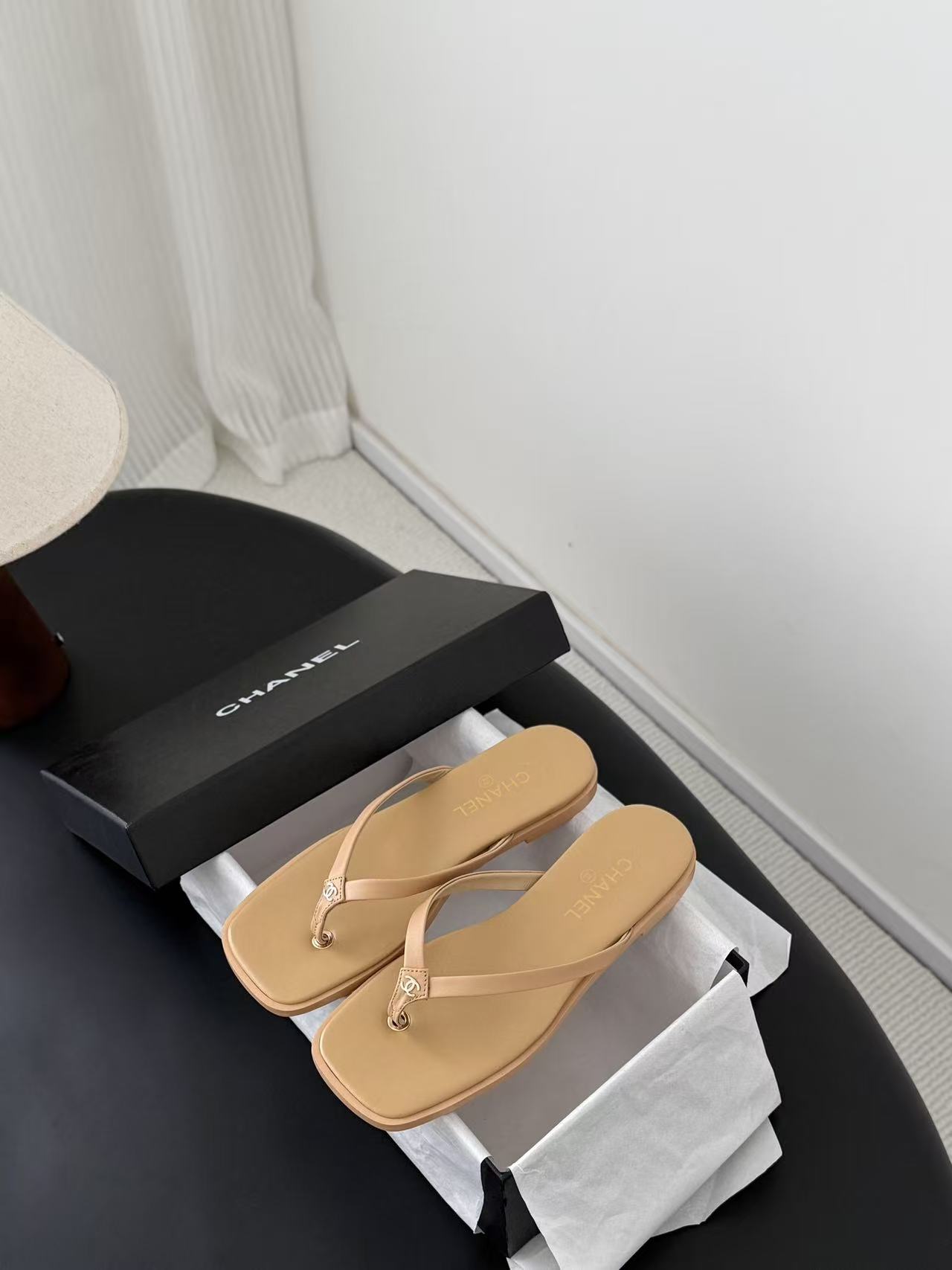 Flip-flops and flip-flops 35-42