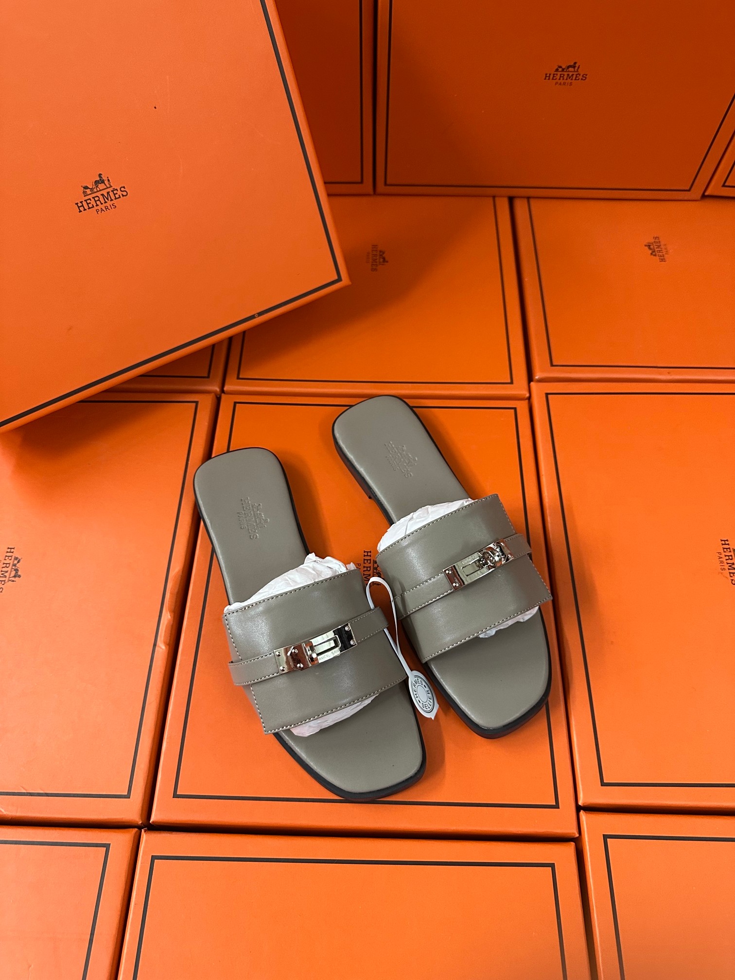 Silver buckle slippers 35-42