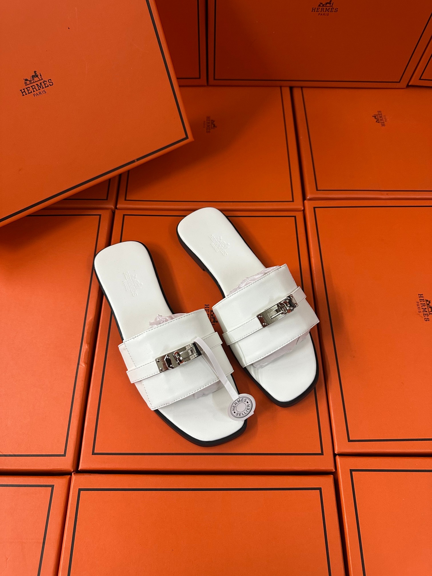 Silver buckle slippers 35-42