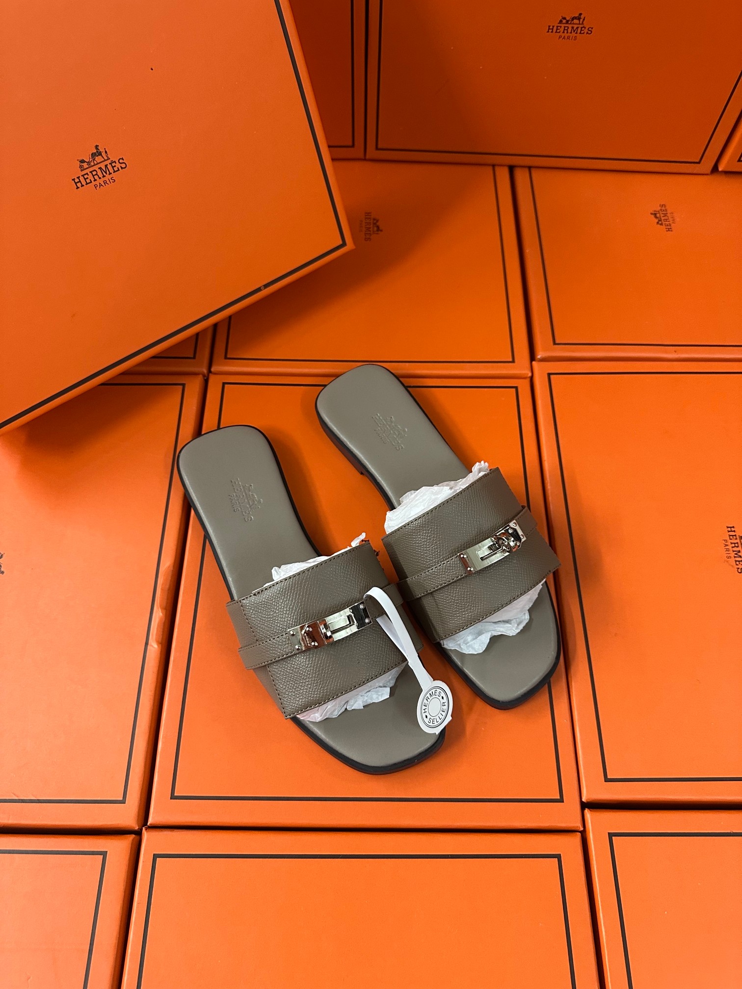 Silver buckle slippers 35-42