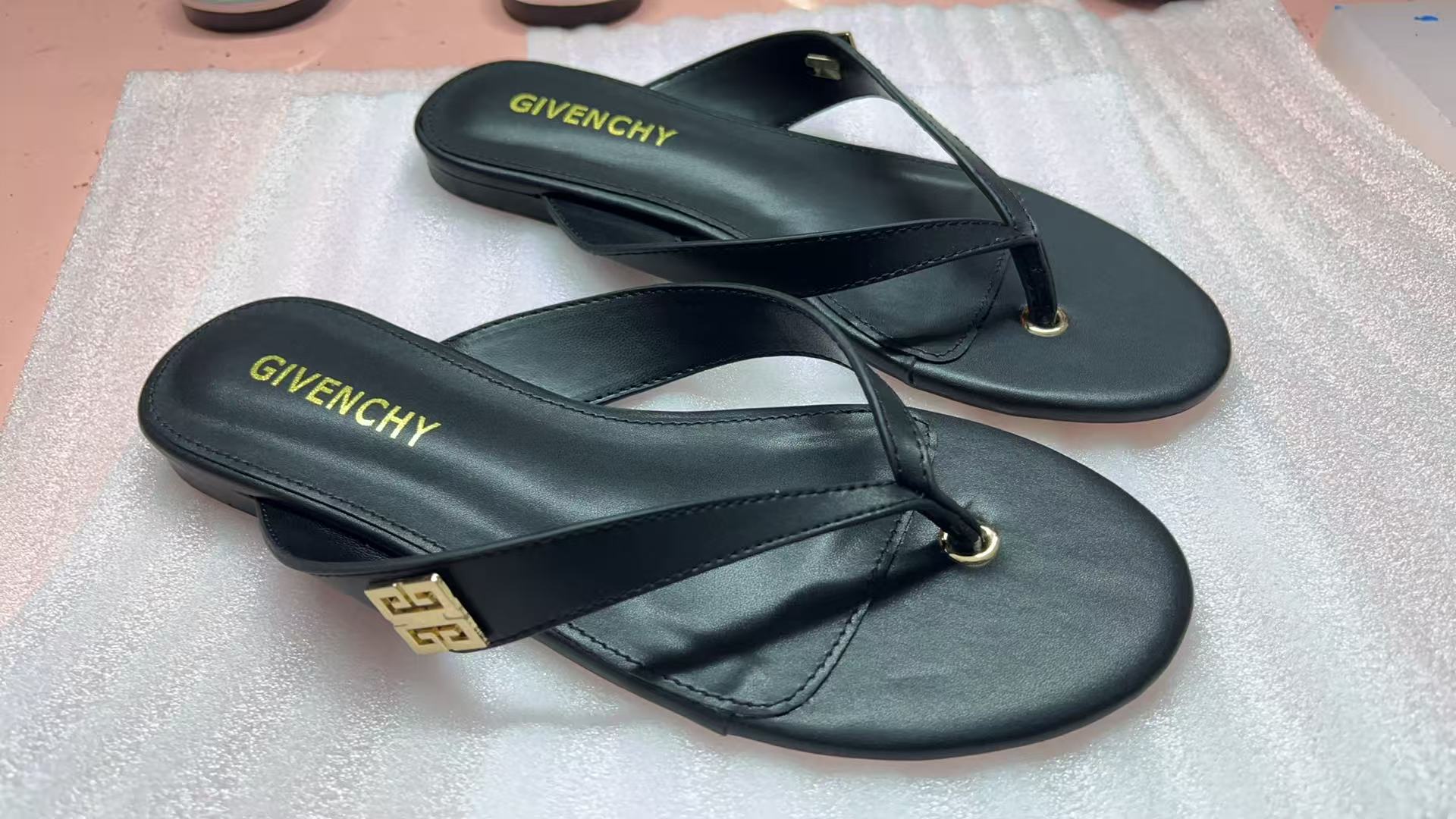 Flip-flops, size 36-43