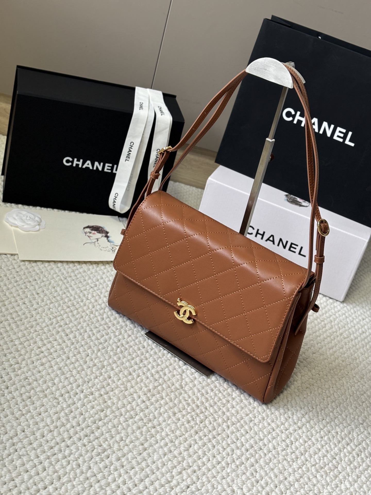 Leather and metal panelled convertible crossbody/backpack 32*20*10cm