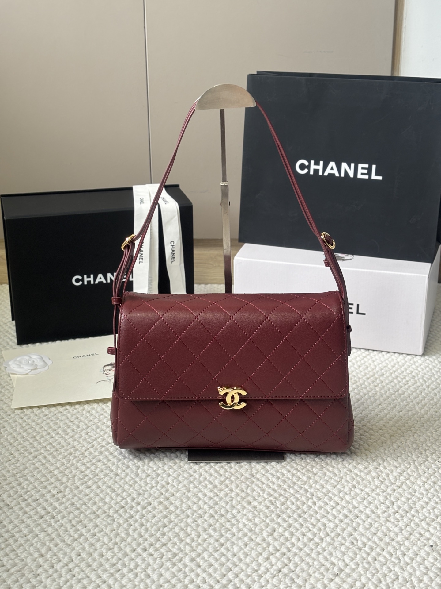 Leather and metal panelled convertible crossbody/backpack 32*20*10cm