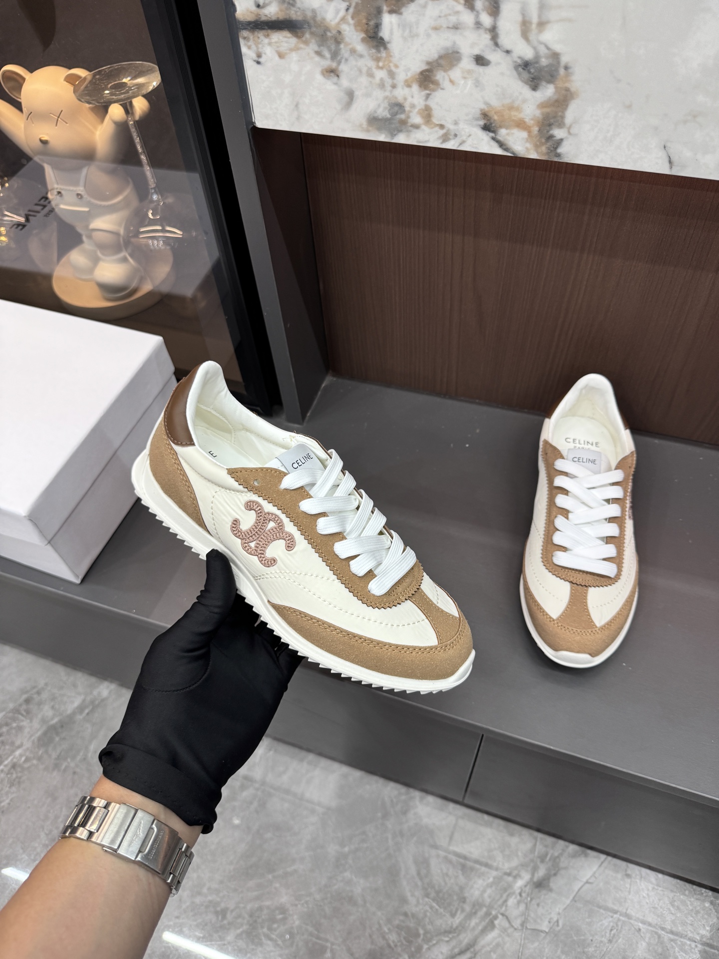 Lightweight casual and running sneakers 35-40