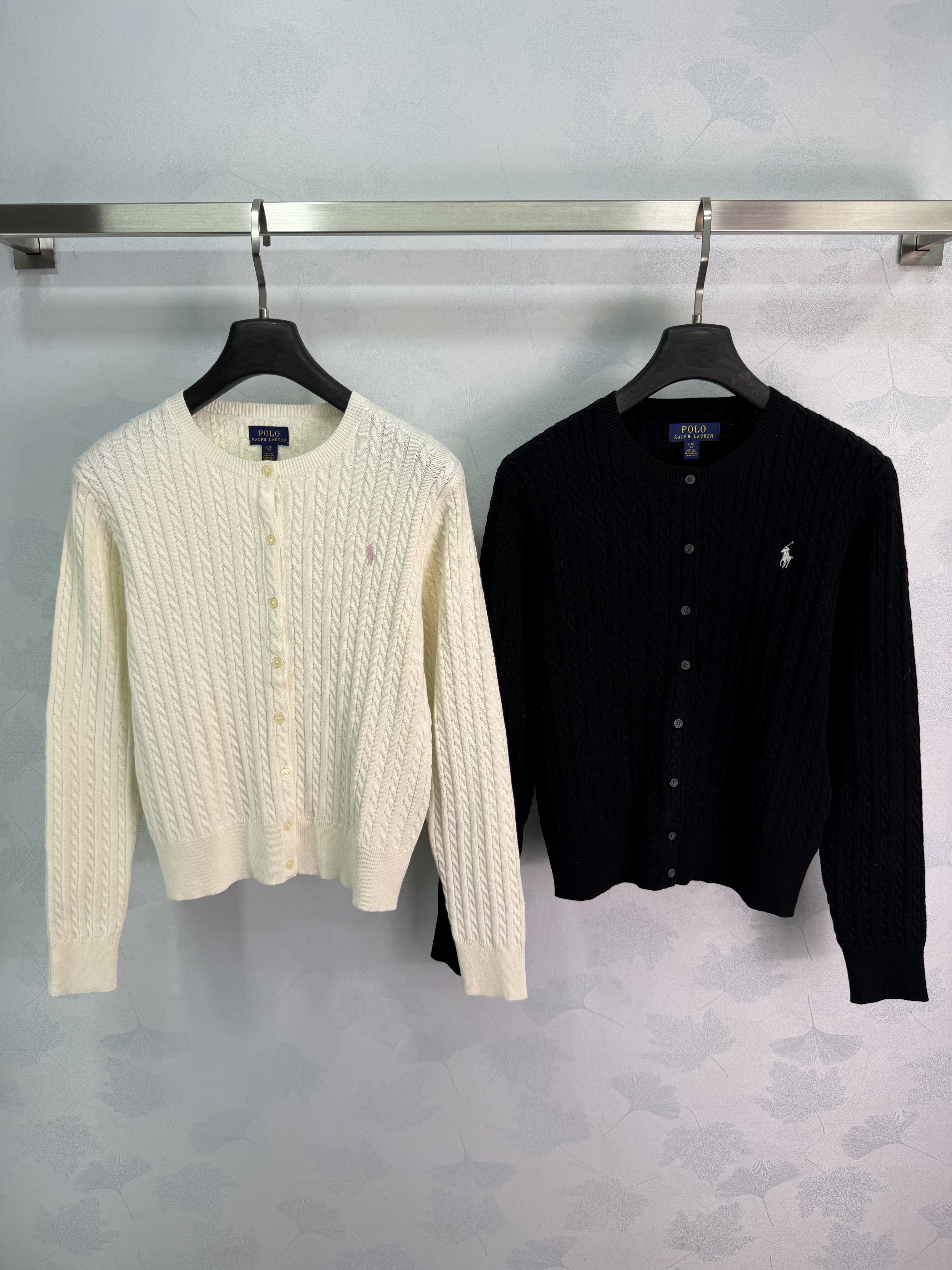 Knitted crew-neck long-sleeve cardigan