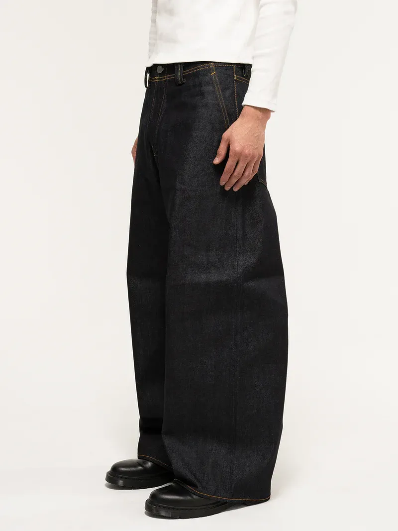 JAPANESE SELVEDGE  CURVED-LEGS JEANS