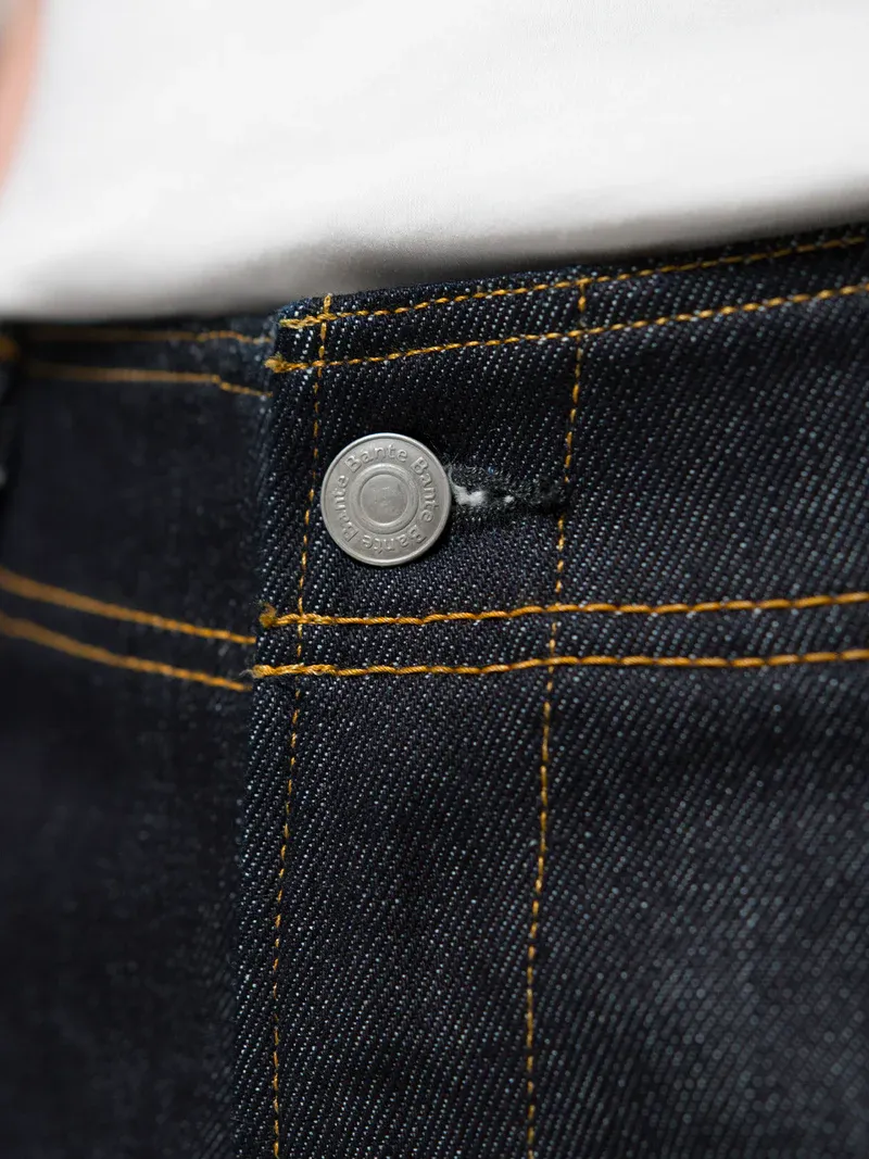 JAPANESE SELVEDGE  CURVED-LEGS JEANS