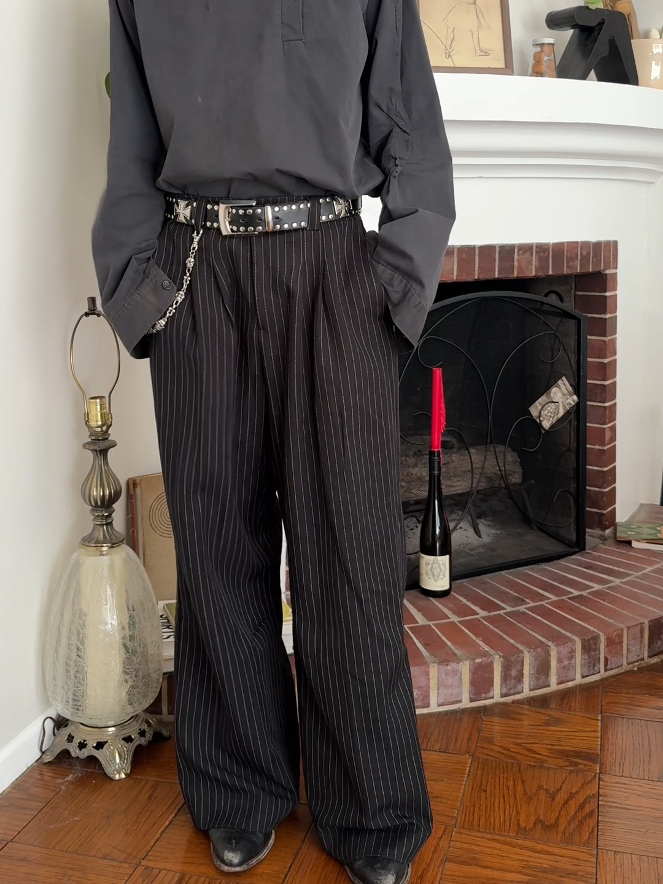 PLEATED WIDE LEG PINSTRIPE PANTS