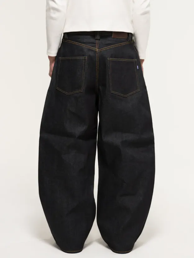 JAPANESE SELVEDGE  CURVED-LEGS JEANS