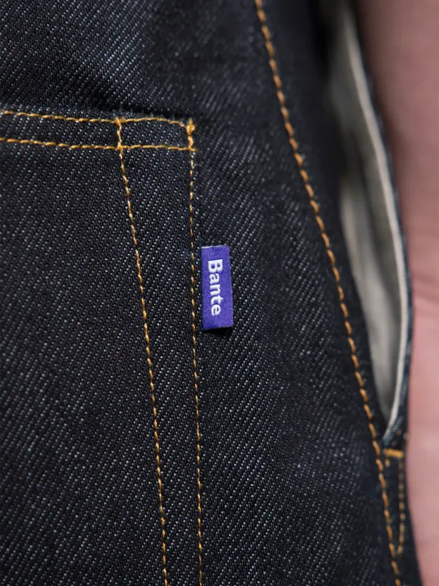 JAPANESE SELVEDGE  CURVED-LEGS JEANS