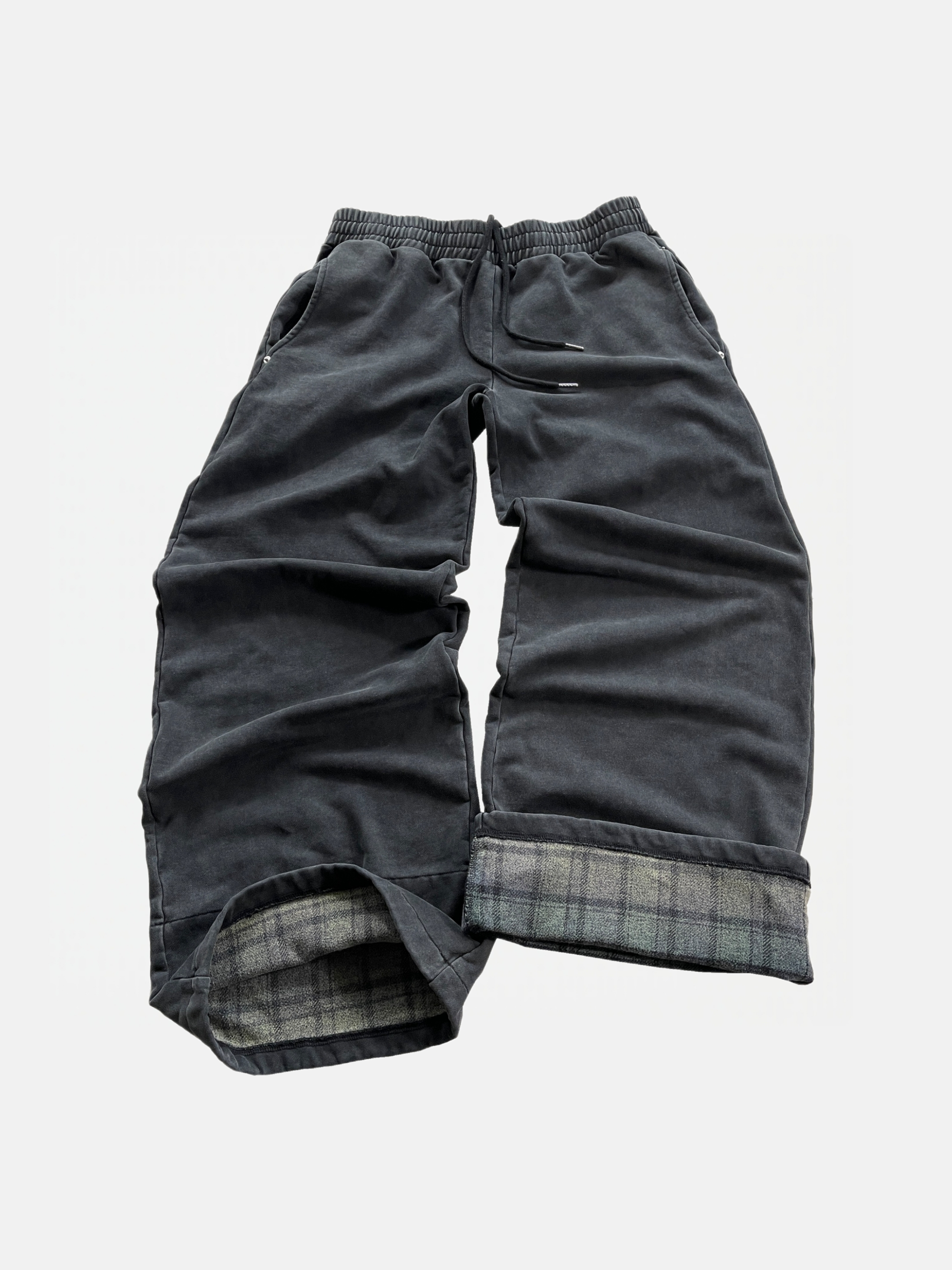 LAZY PLAID‑LINED SWEATS