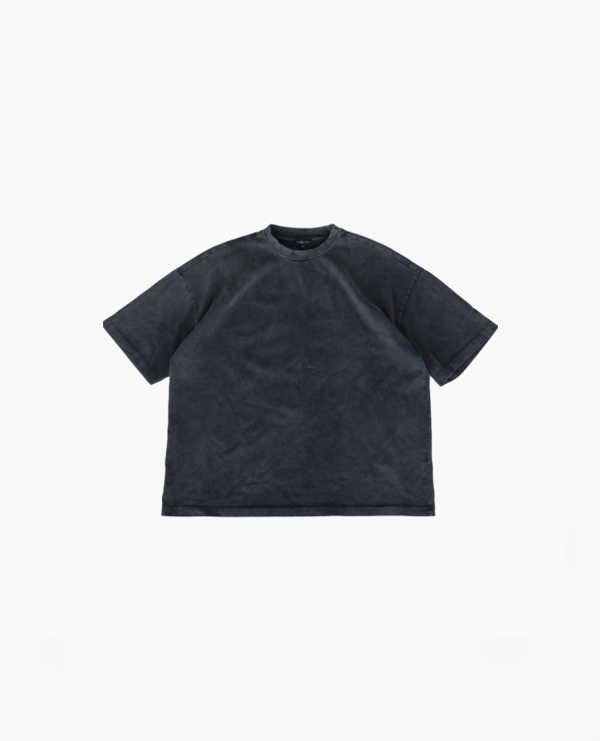 MONOCHROME COZY T-SHIRT