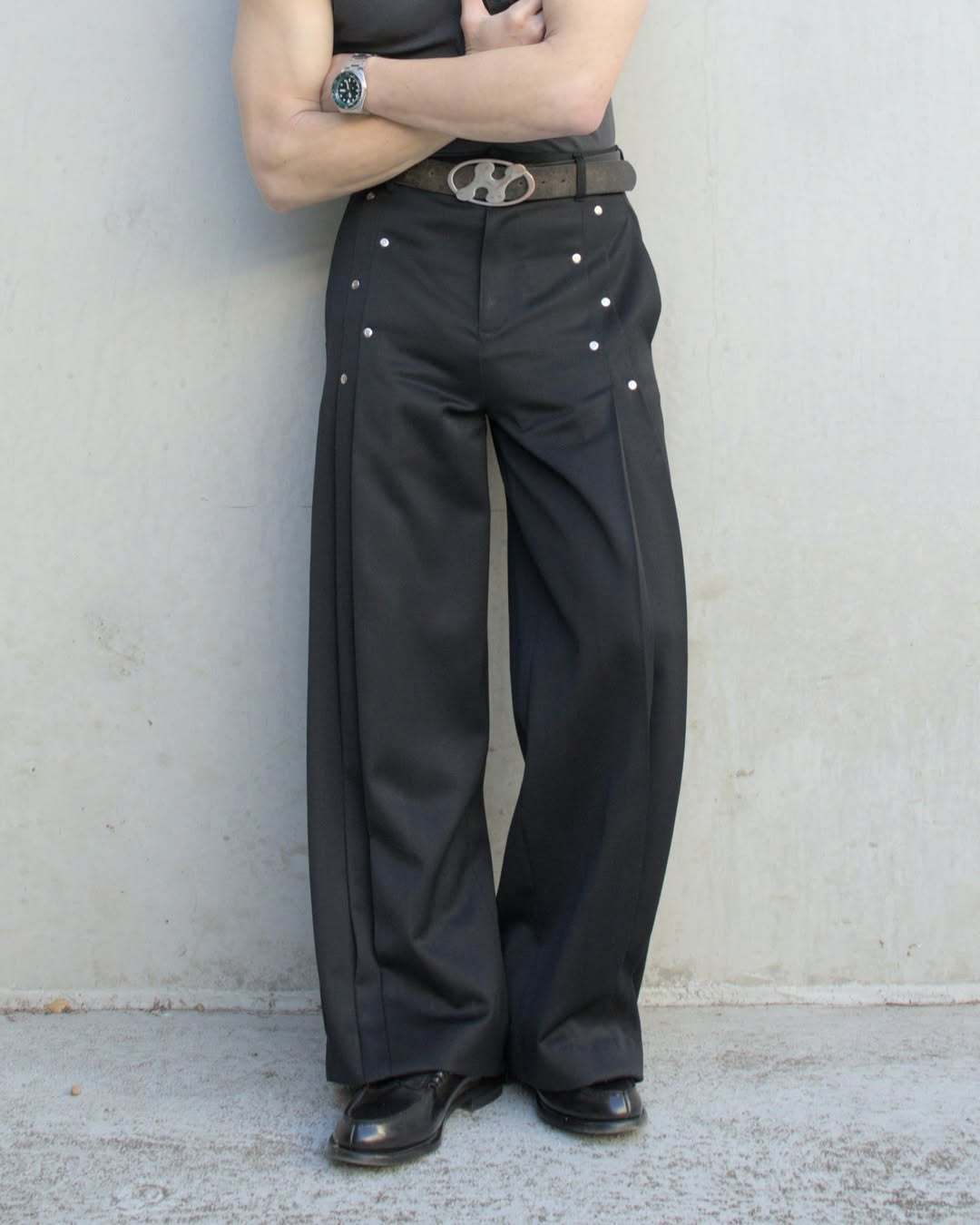 RIVET PLEATED WOOL PANTS | BLACK – GSMonster