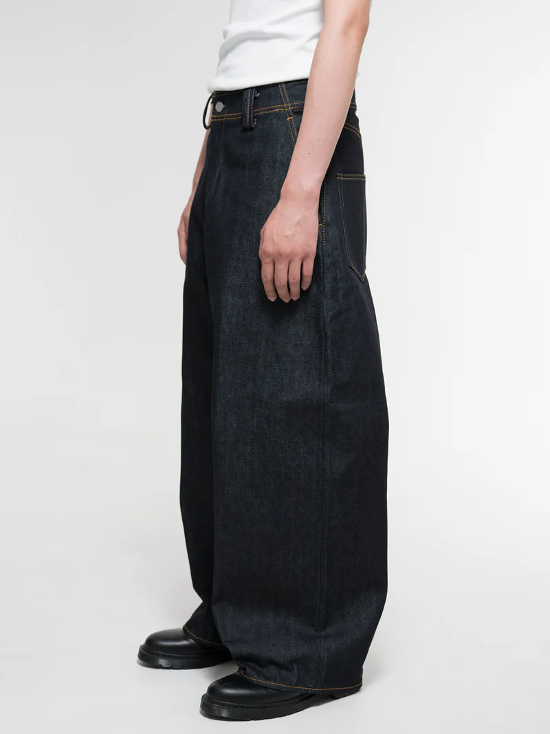 JAPANESE SELVEDGE  CURVED-LEGS JEANS
