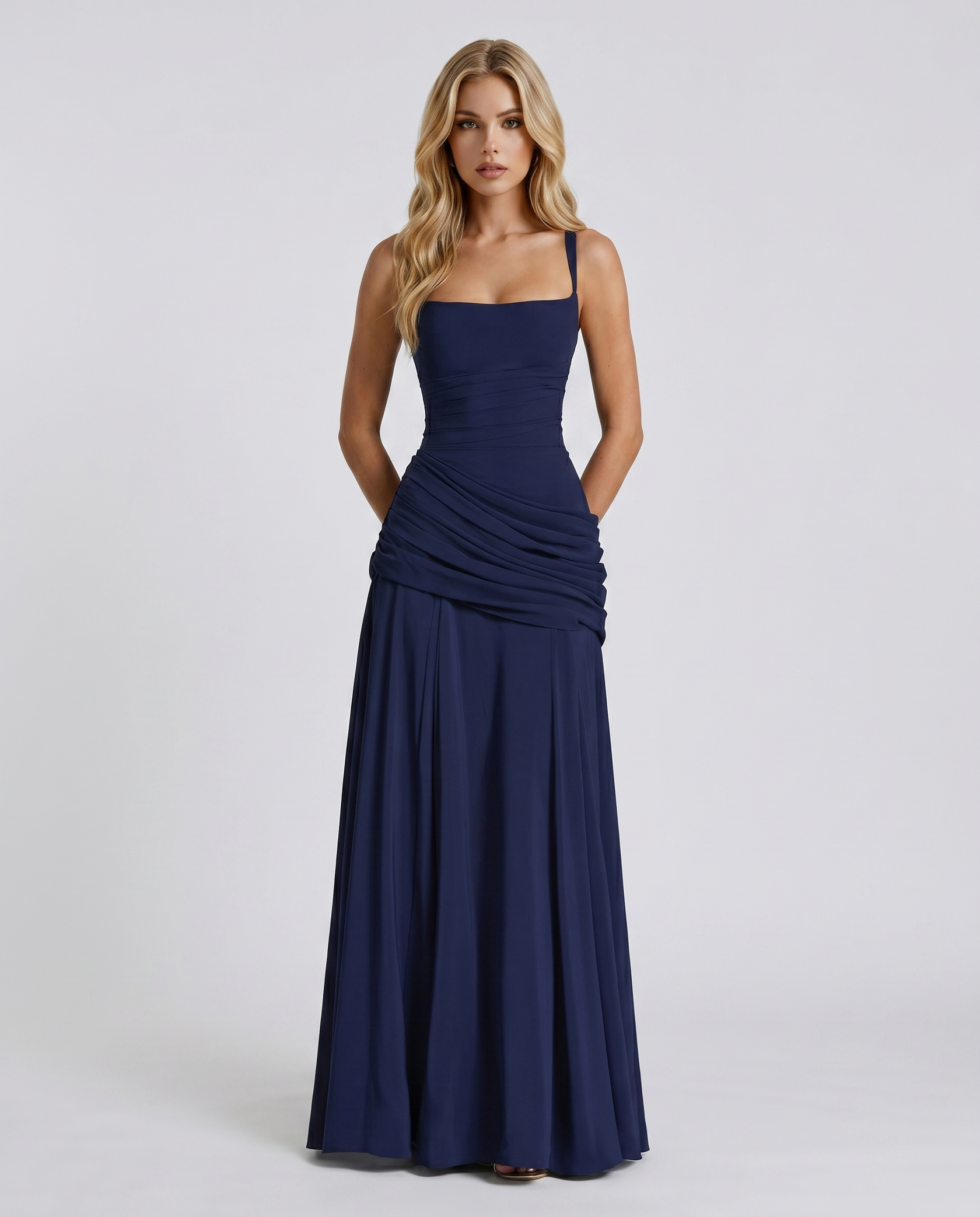Charlotte Ruched Maxi Dress 店铺内上新