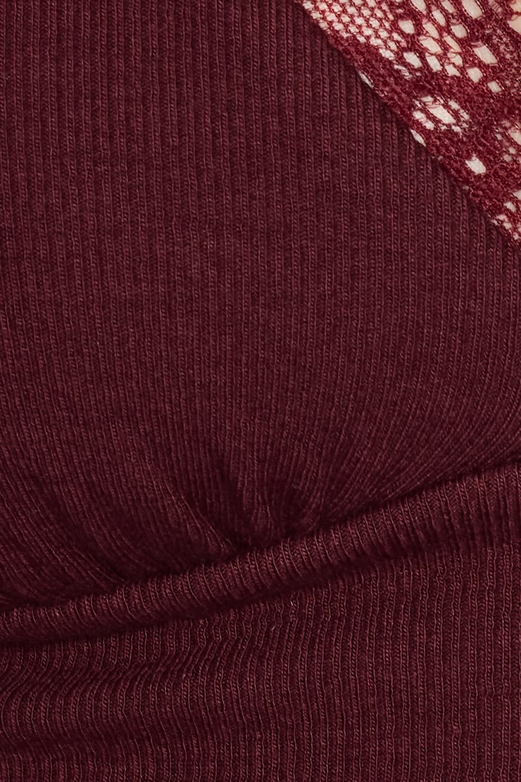 SnatchRib Plunge Lace Trim T-Shirt，Burgundy Bite