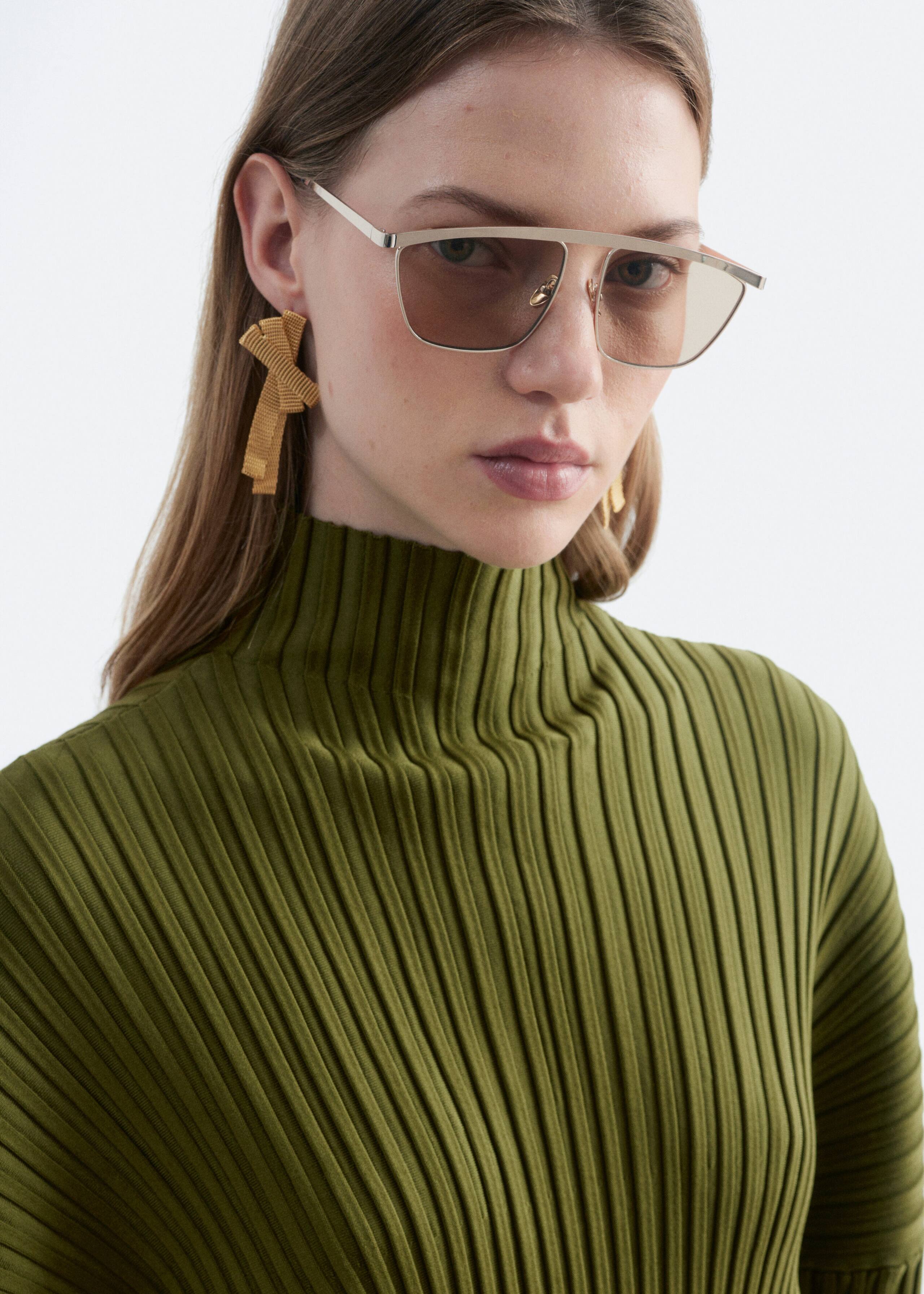 Ribbed Mock-Neck Jumper