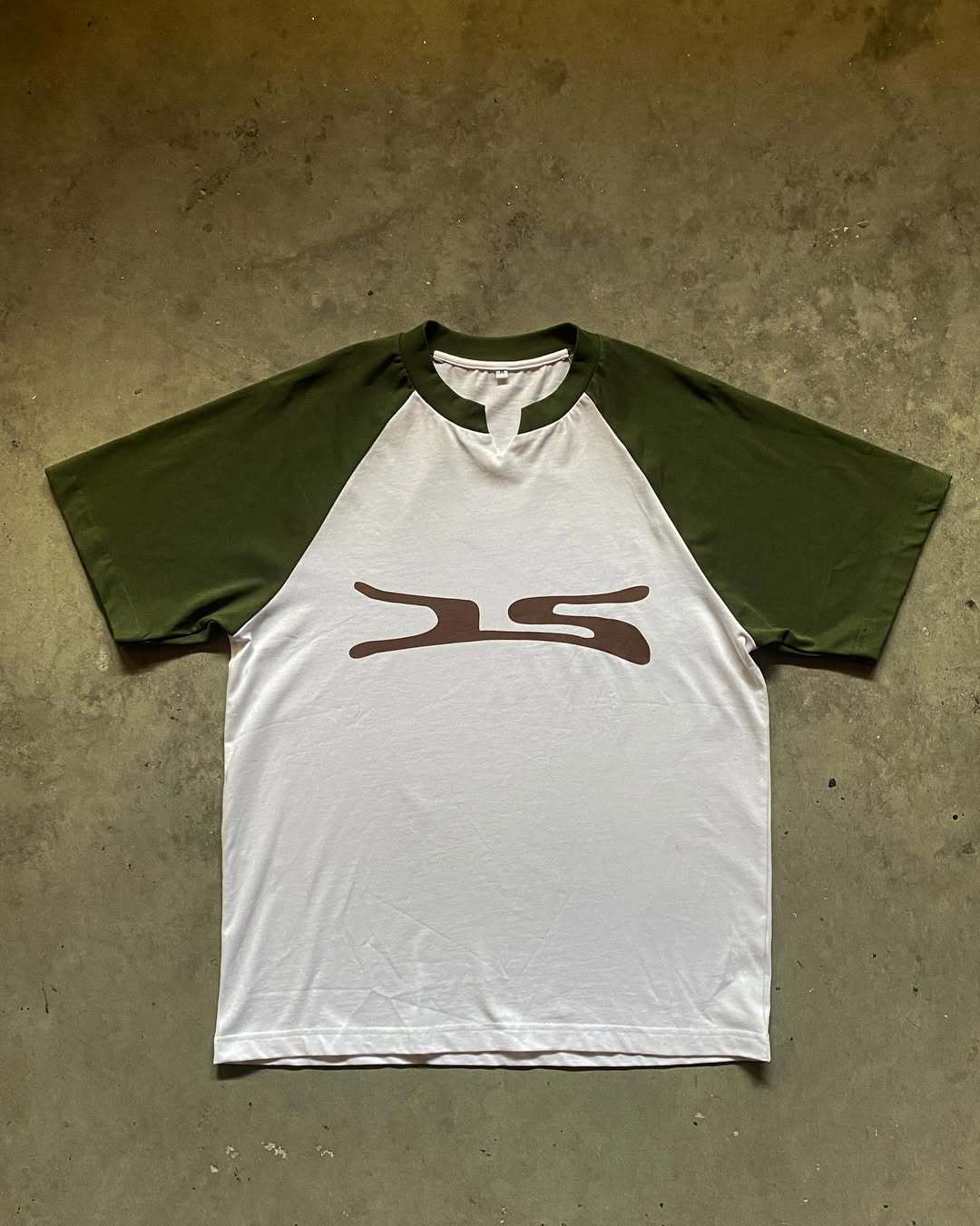 ICHIGO TEE