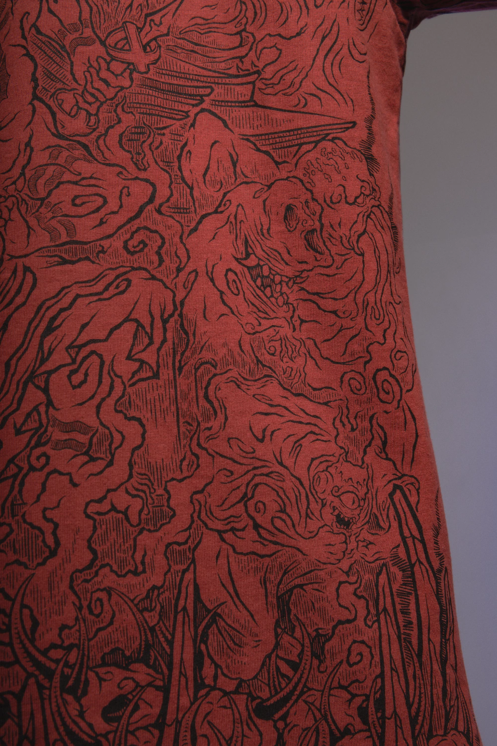 SUKNUA & MAHORAGA TEE