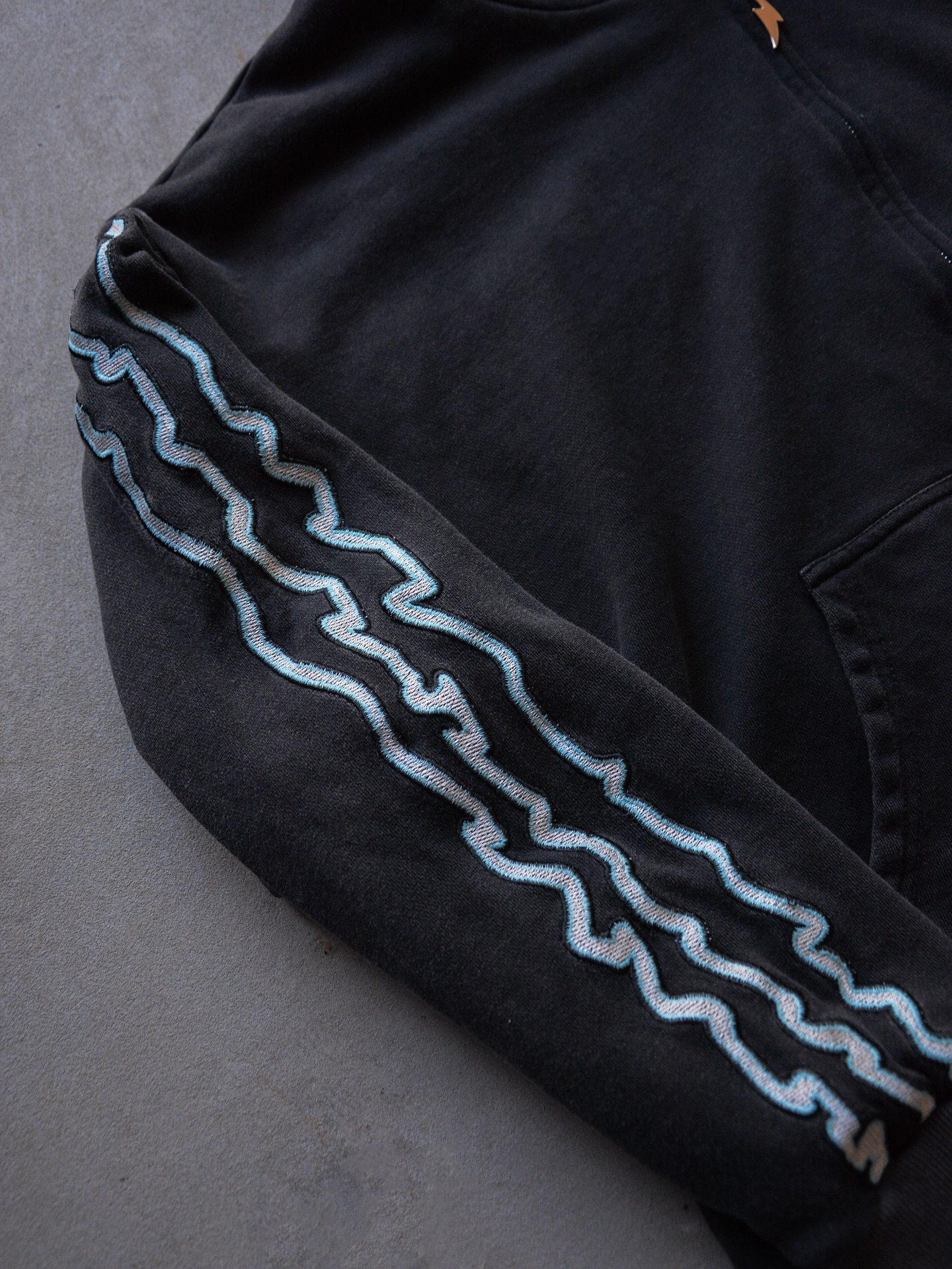 THUNDER BREATHING GLOWING EMBROIDERY ZIP UP | DEMON SLAYER