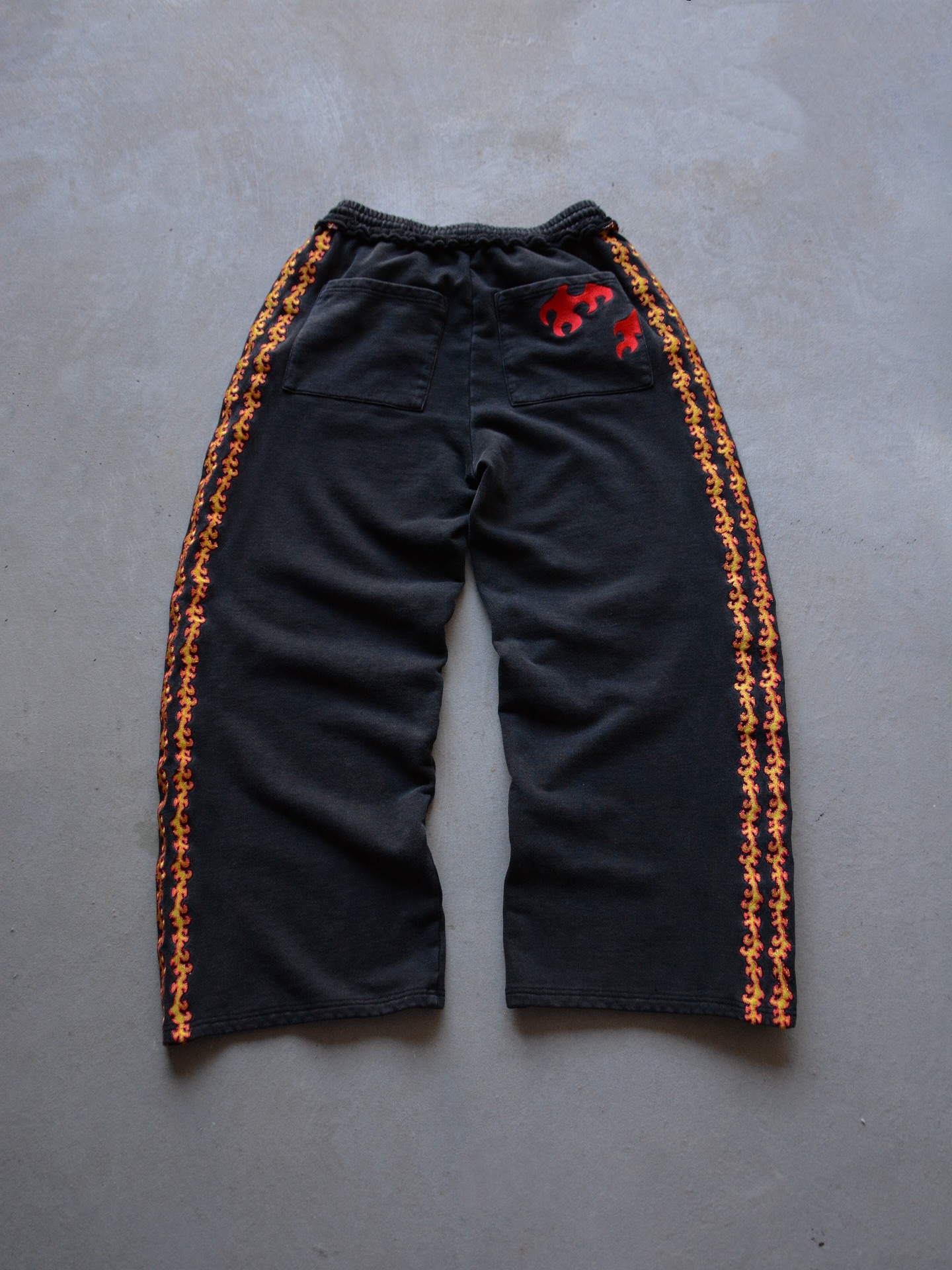 SUN BREATHING GLOWING EMBROIDERY SWEATS | DEMON SLAYER