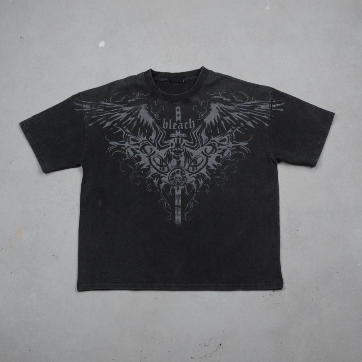BLEACH CROSSWING TEE