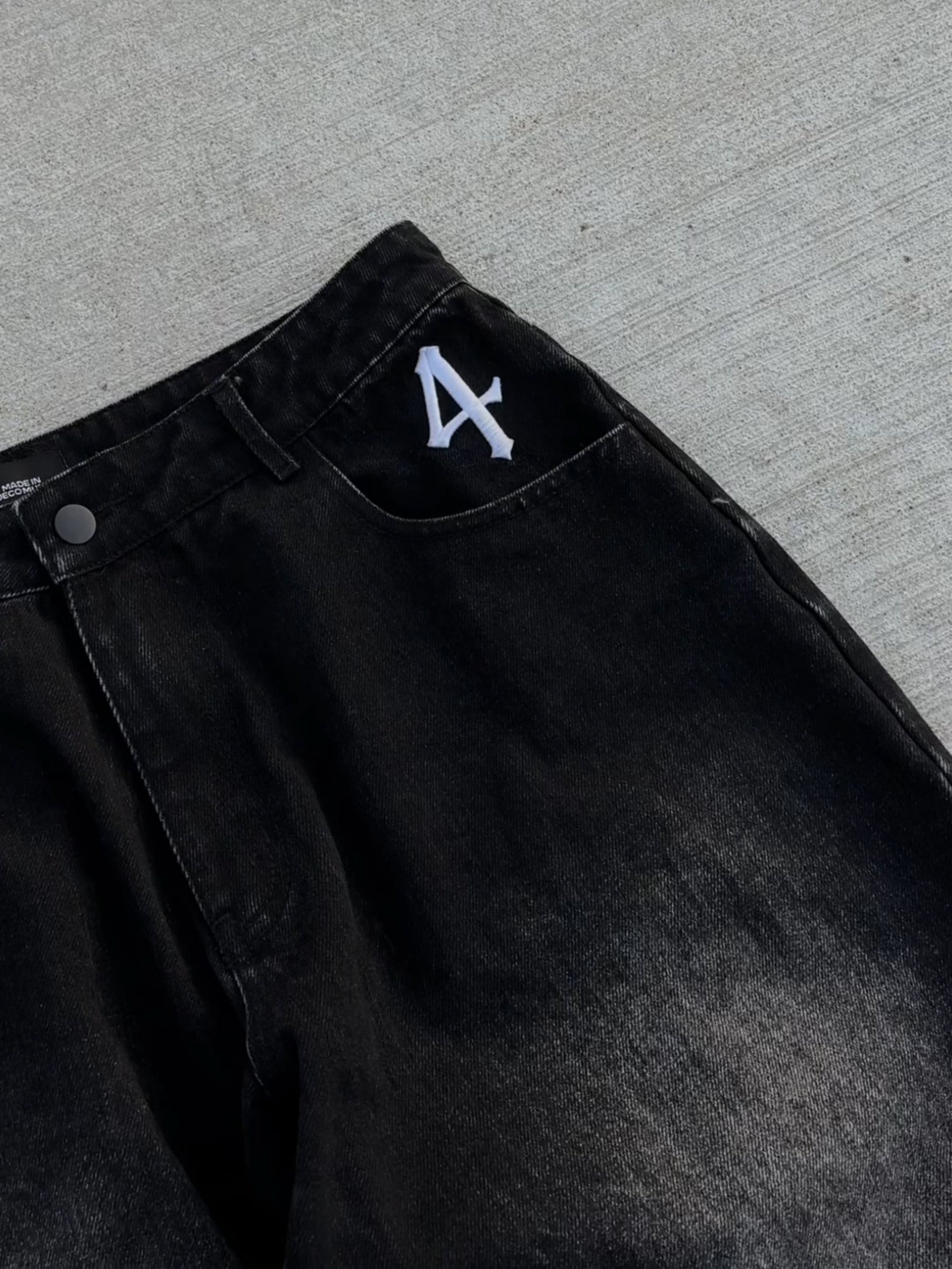 ULQUIORRA JEANS | BLEACH