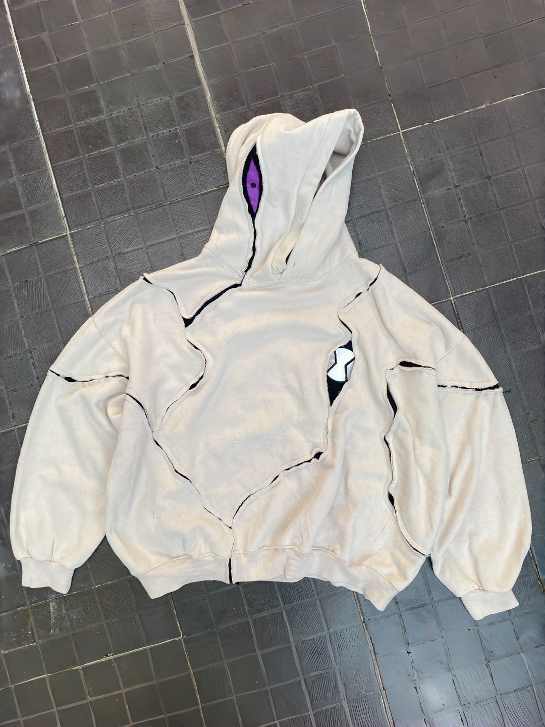 GHOST FREAK HOODIE | BEN10