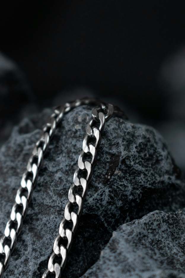 Arthur's 'Excalibur' Necklace - Fire Force