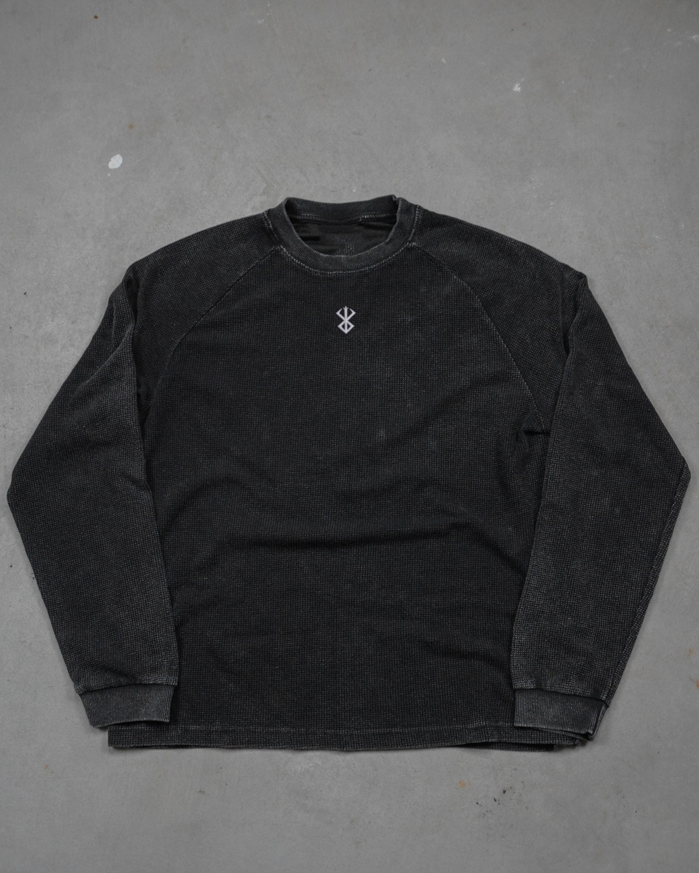 BLACK SWORDSMAN WAFFLE LONG SLEEVE