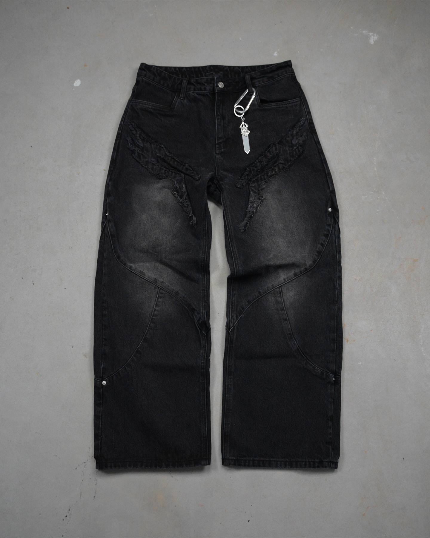 BLACK ARMOR JEANS