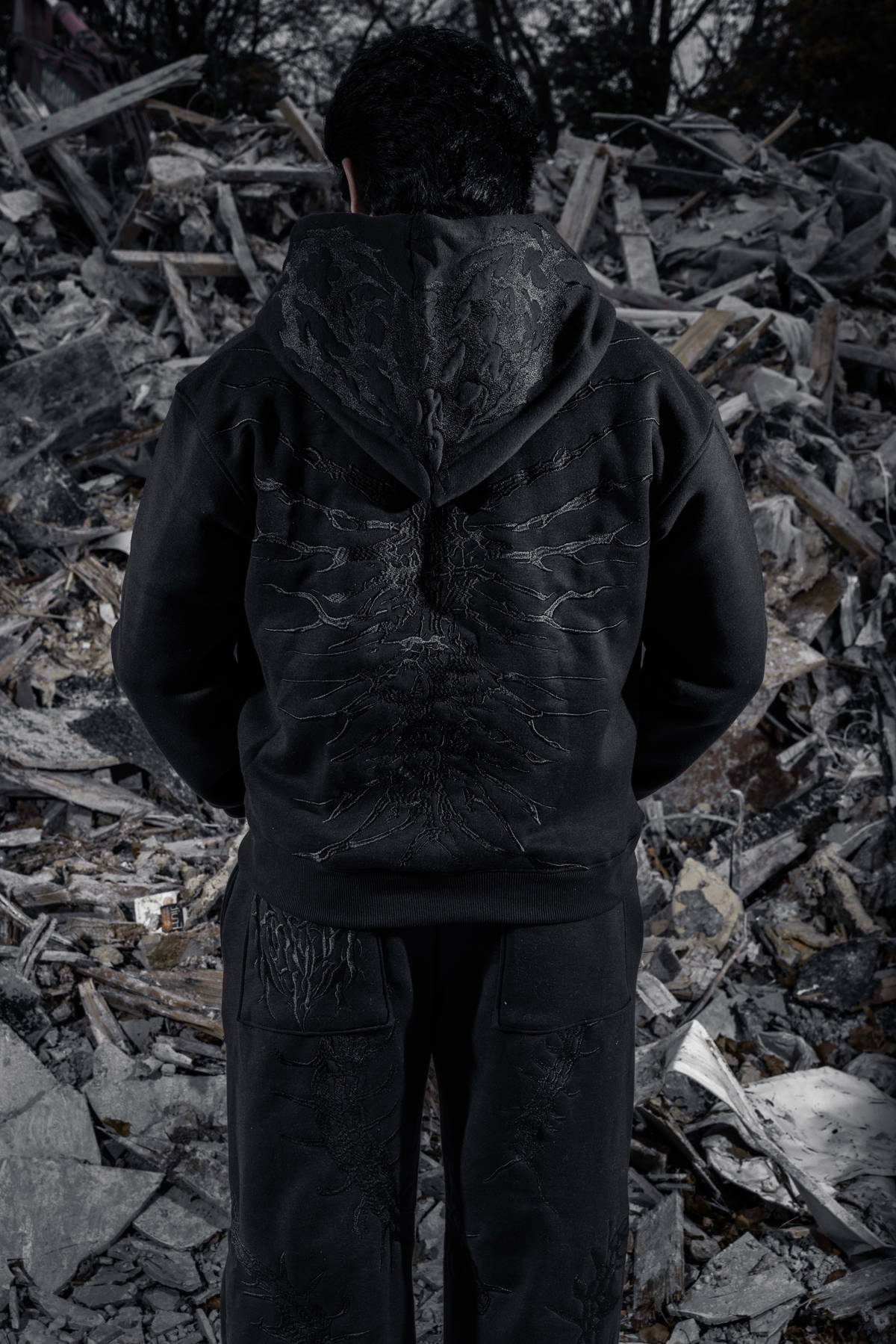 TOYKO GHOUL SUIT