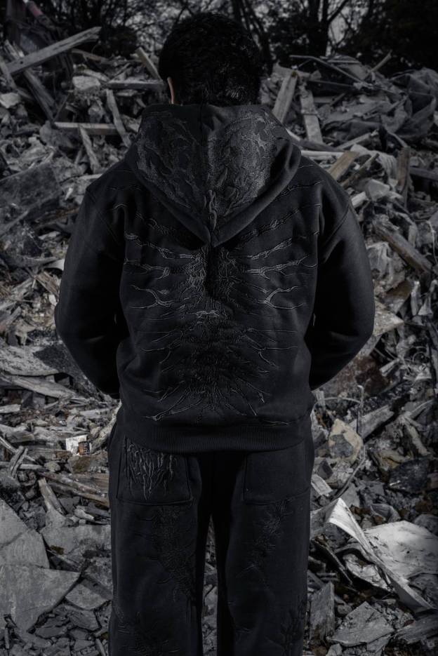 TOYKO GHOUL SUIT