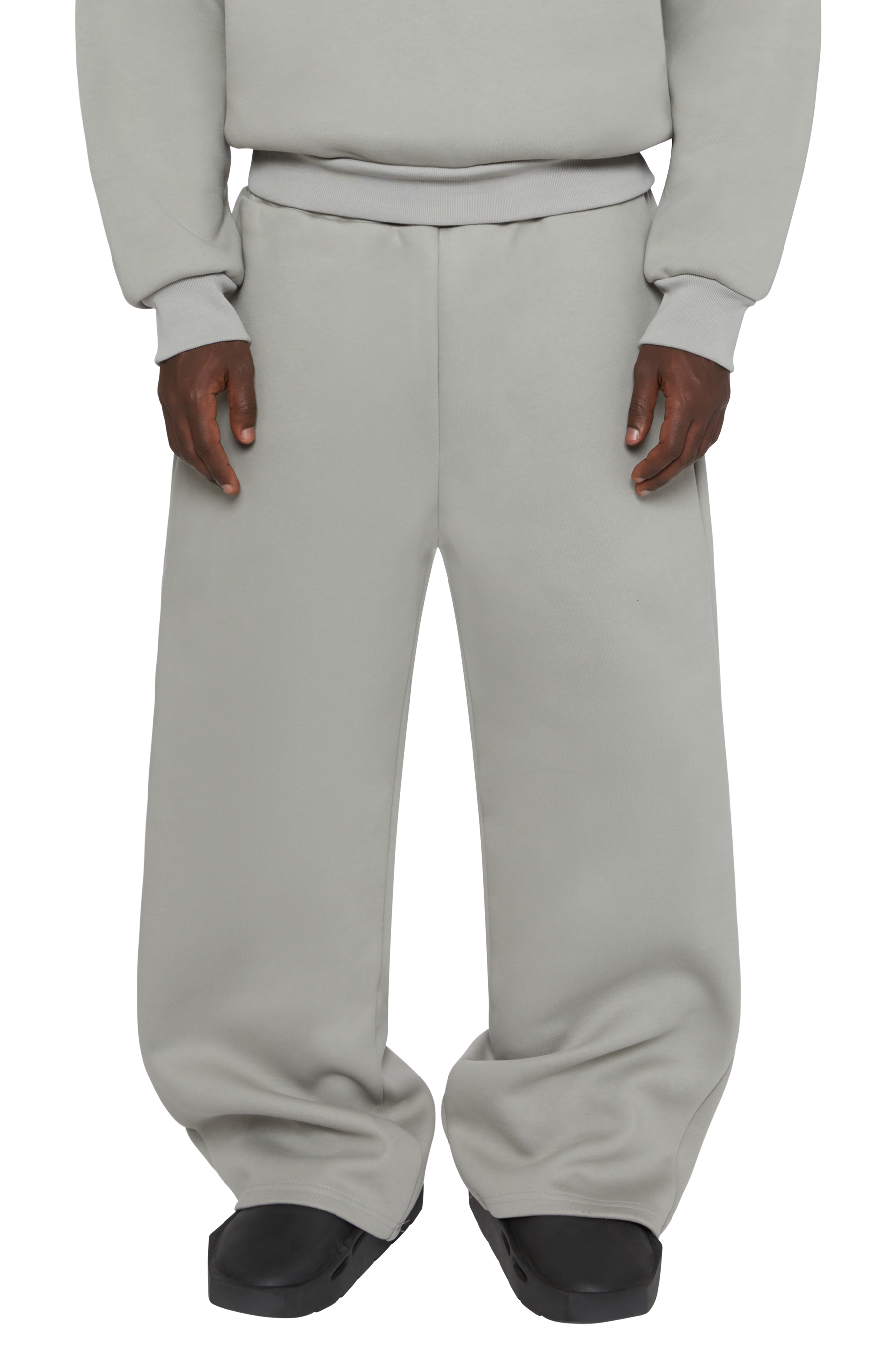 V2 610 GSM MONOCHROME COZY STRAIGHT LEG SWEATS