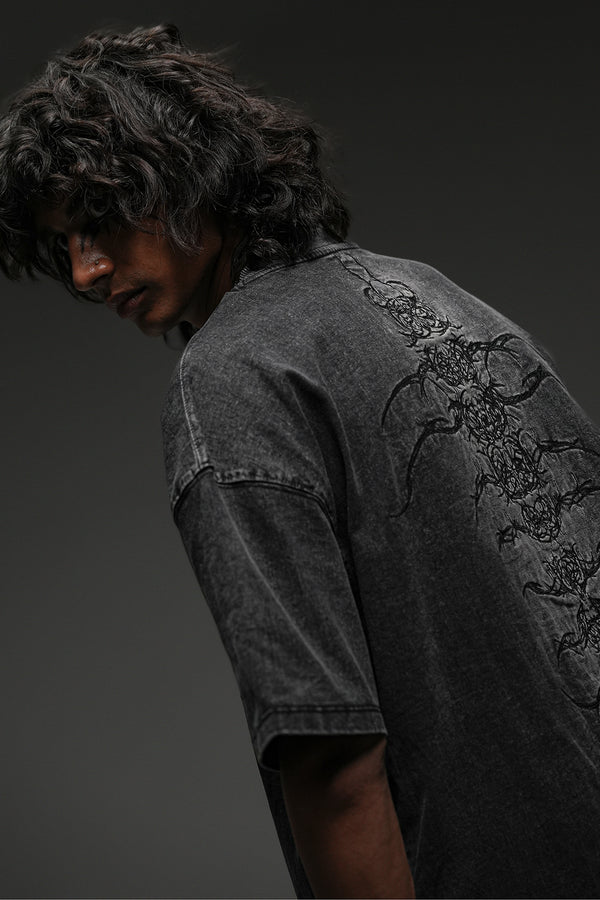 "CENTIPEDE" WASHED TEE
