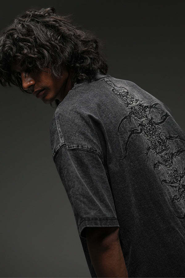 "CENTIPEDE" WASHED TEE
