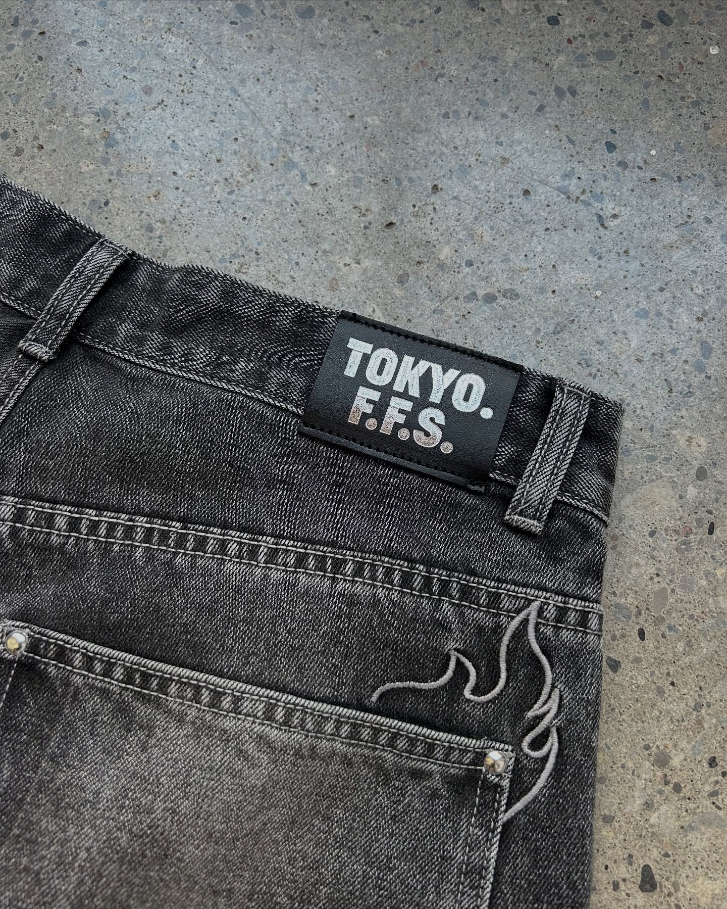 INFERNO JEANS