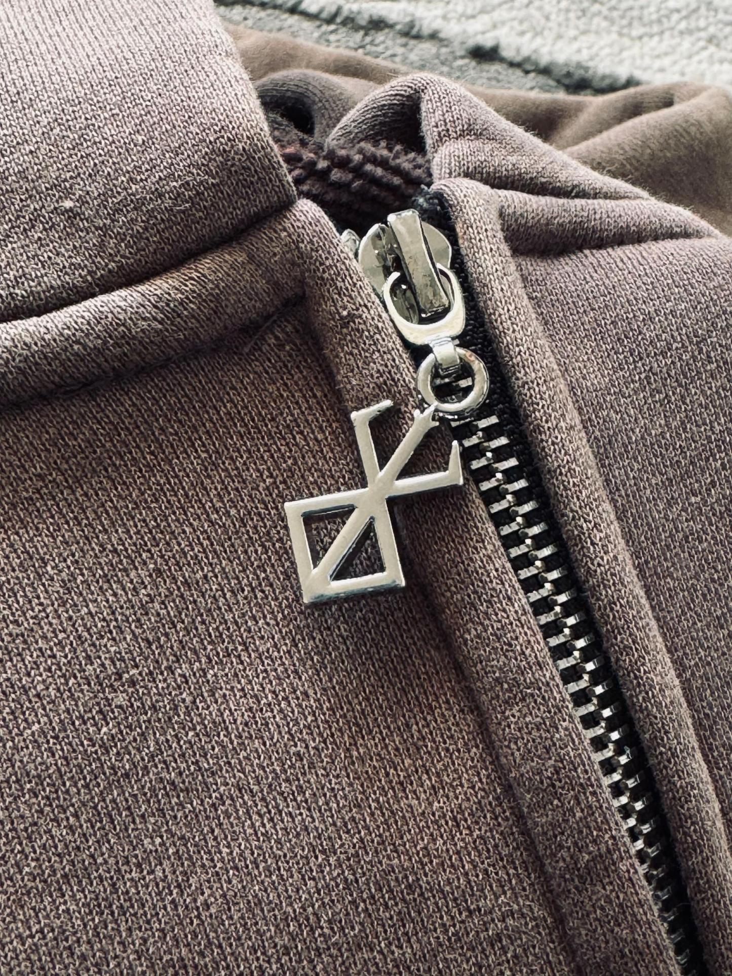 BERSERK RELIC ZIP-UP HOODIE