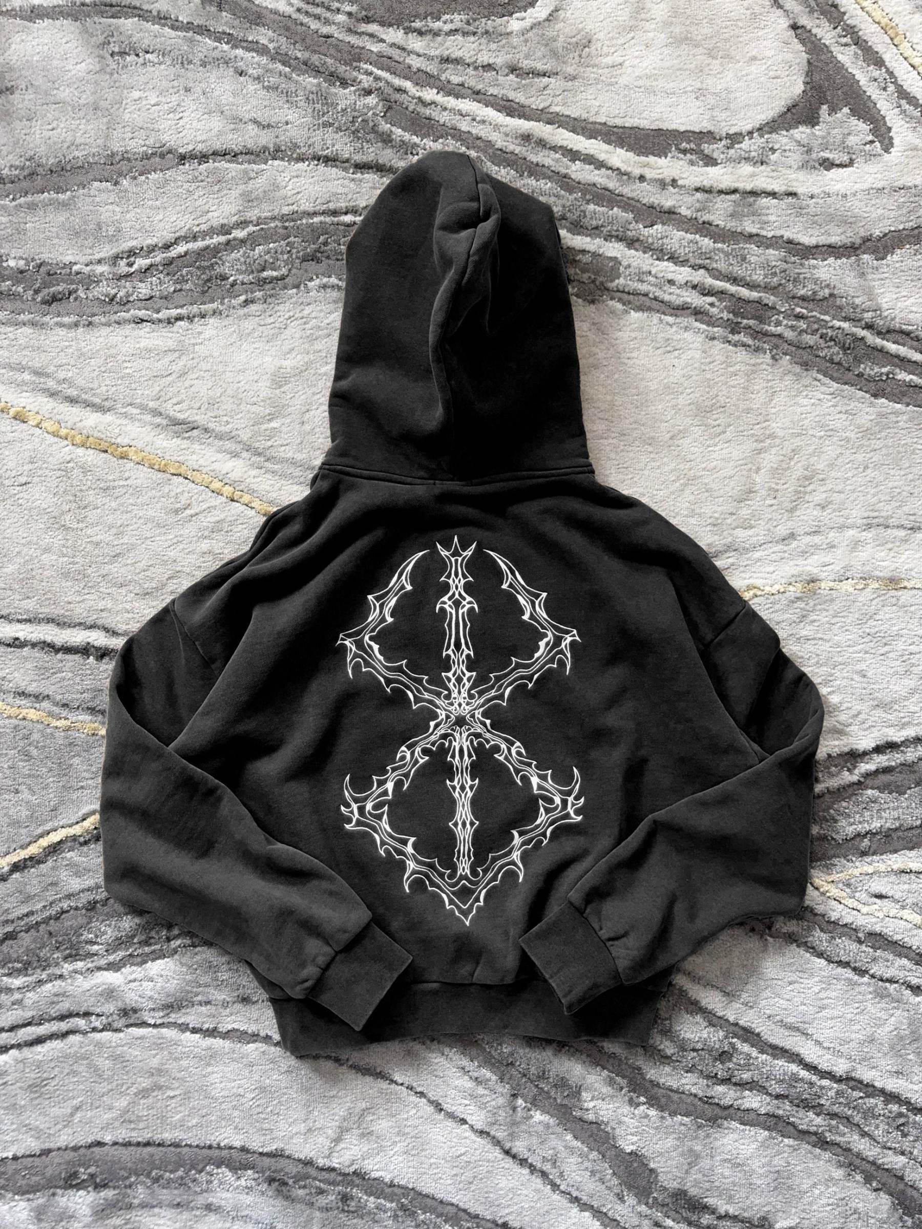 BERSERK RELIC ZIP-UP HOODIE