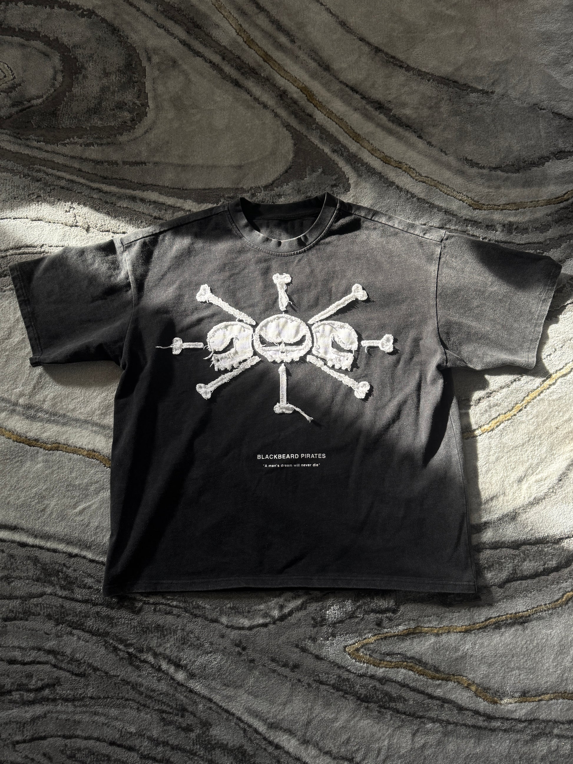 BLACKBEARD PIRATES TEE
