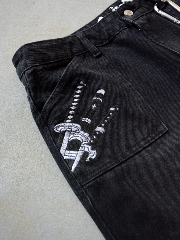 ZORO "NOTHING HAPPENED" JEANS + GIFT KEY-HANGER