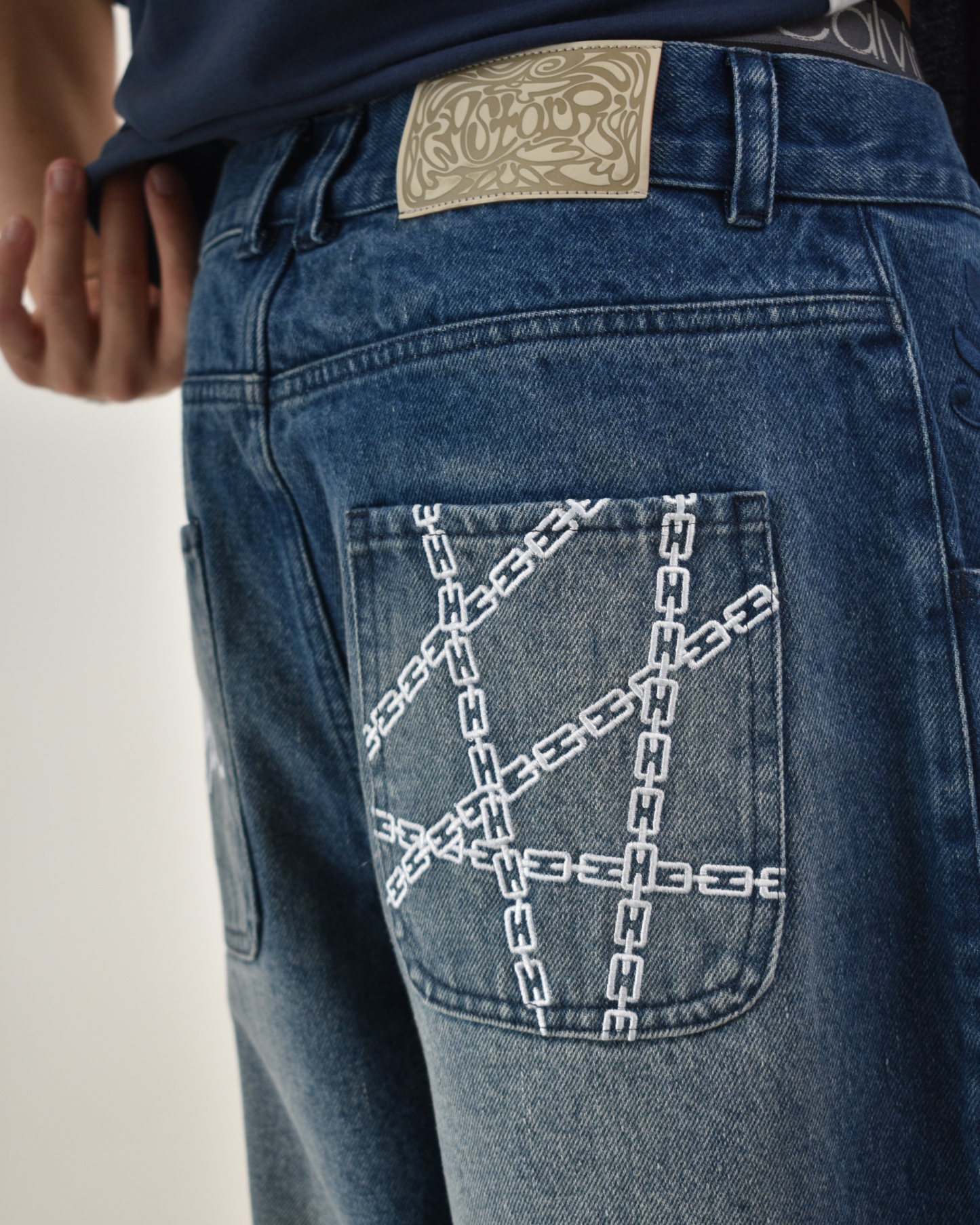 KURAPIKA JUDGMENT CHAIN DENIM