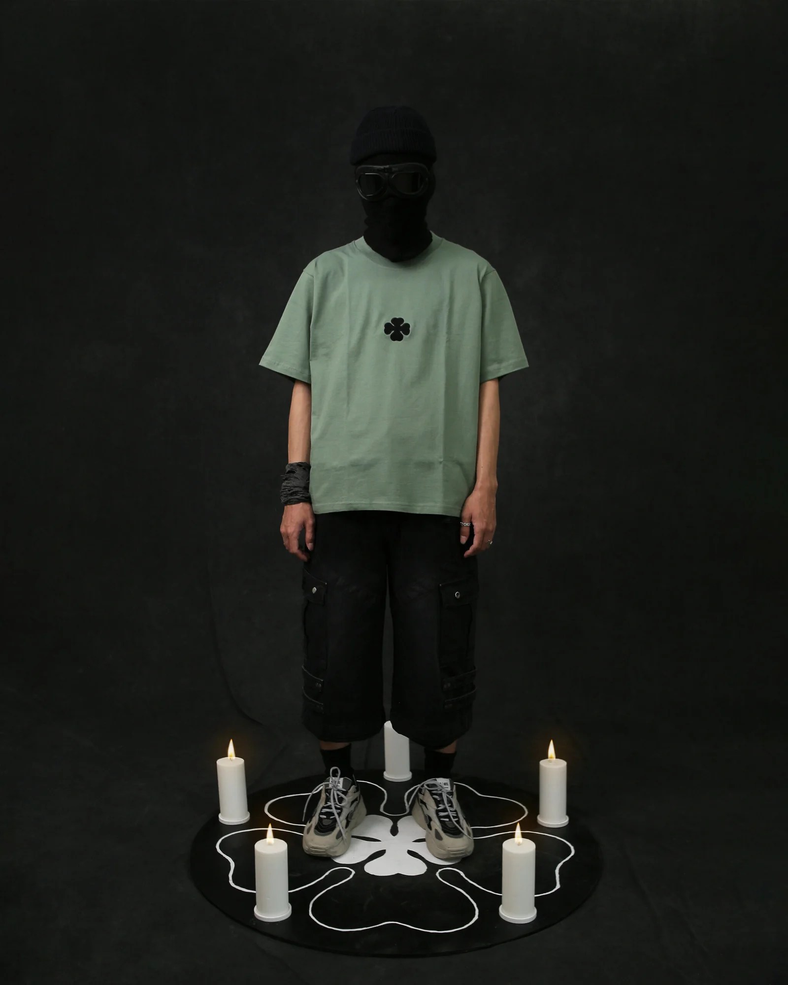 YUNO FOUR CLOVER TEE