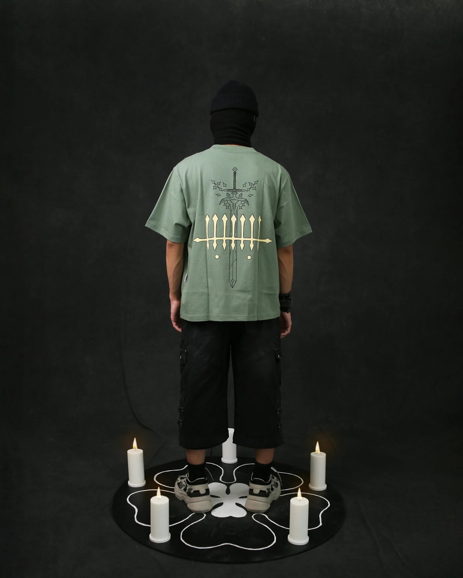 YUNO FOUR CLOVER TEE